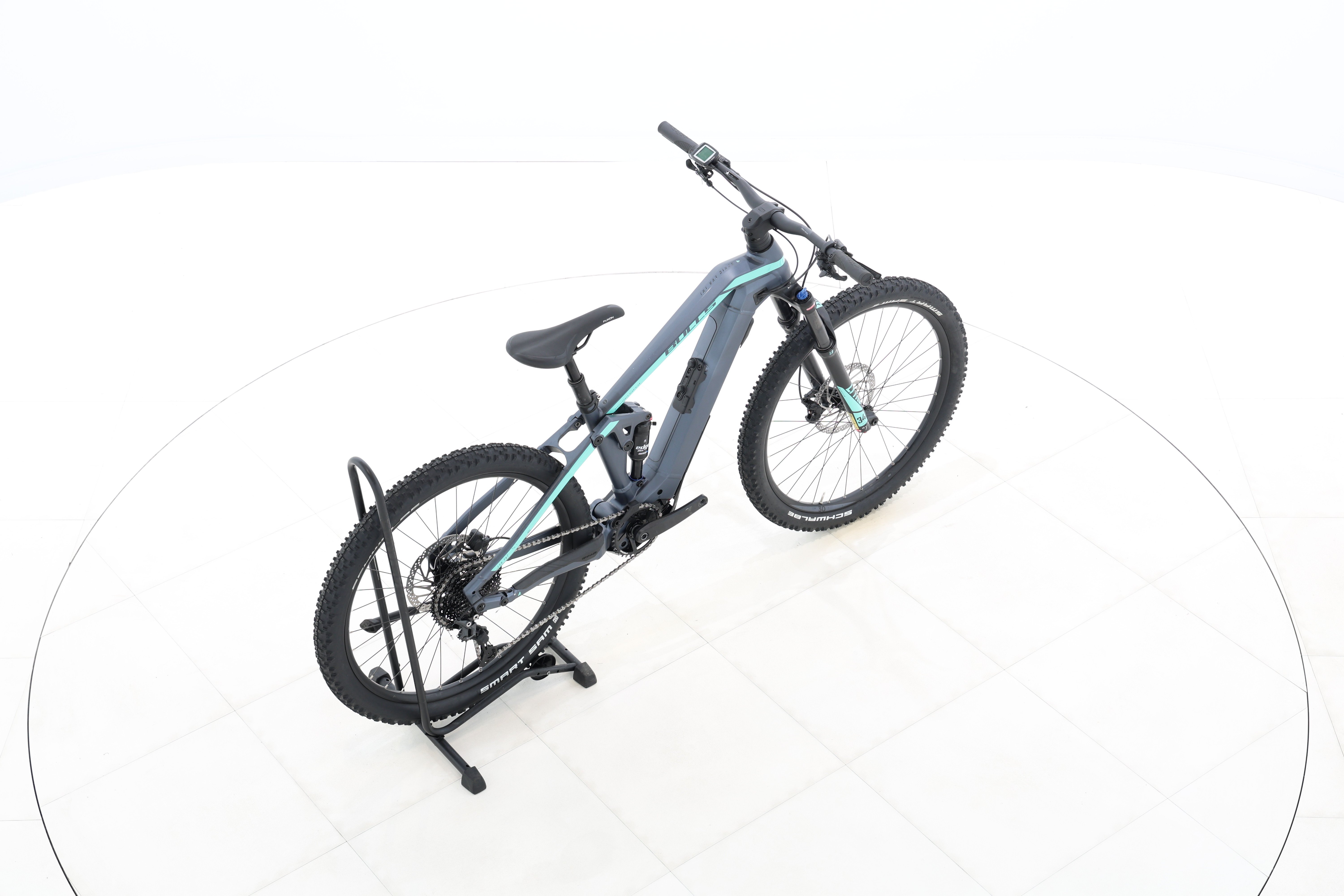 1b732501-d0dd-415b-b1a6-79473737cb8c