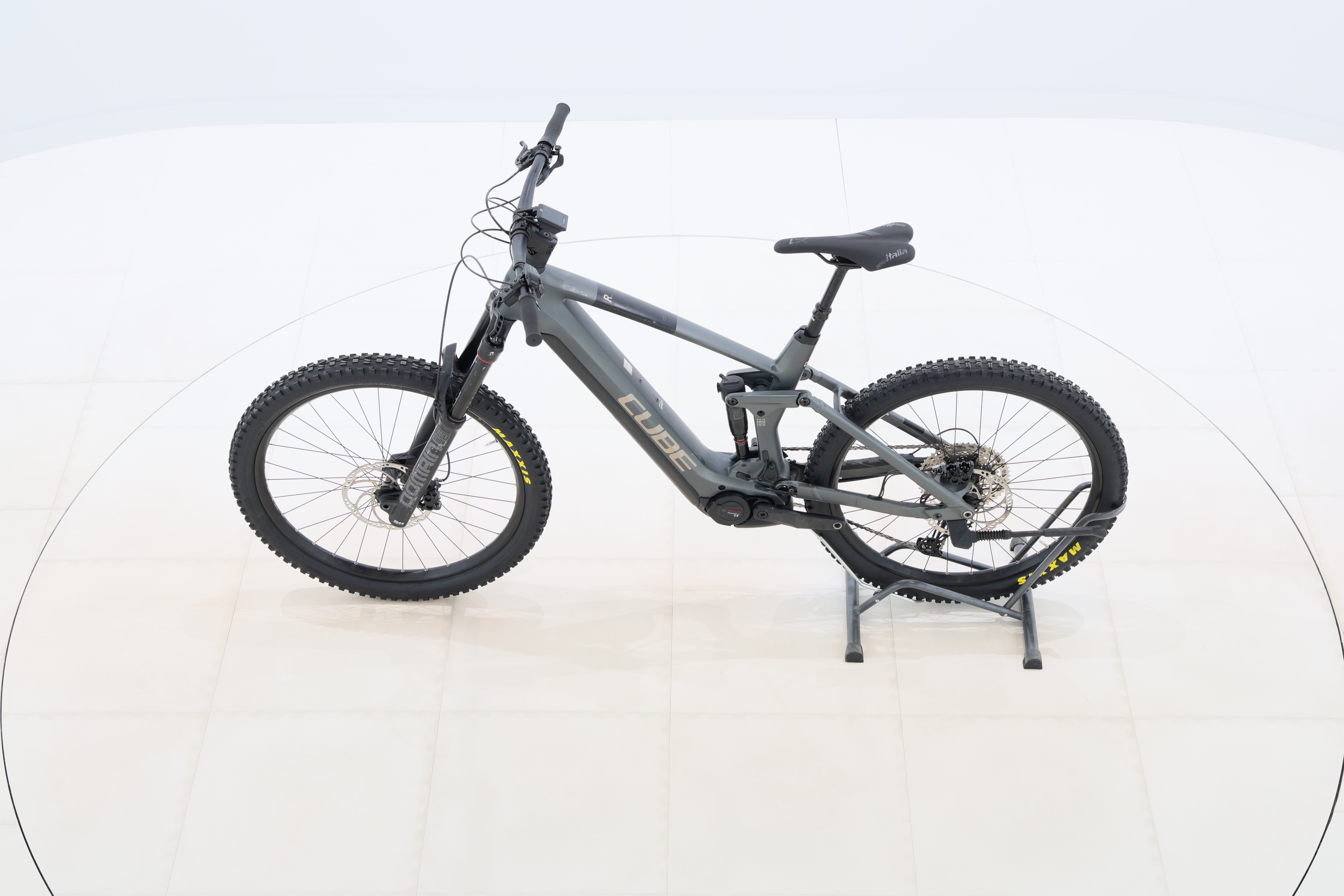 c089945c-b19d-4e40-a81b-15fc5b943e73