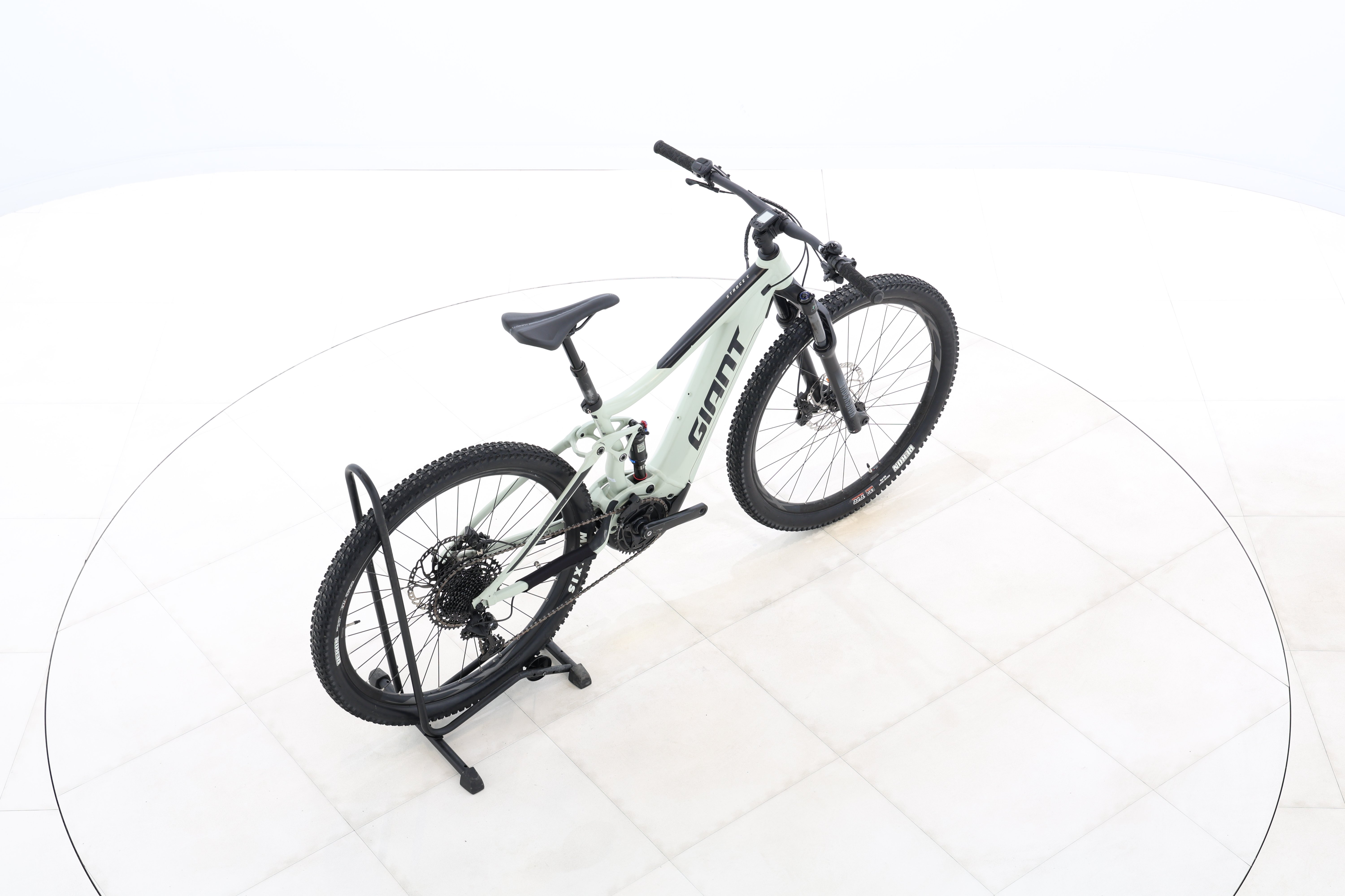 6cc88857-60ce-400e-8e0a-17e1a6e042c5