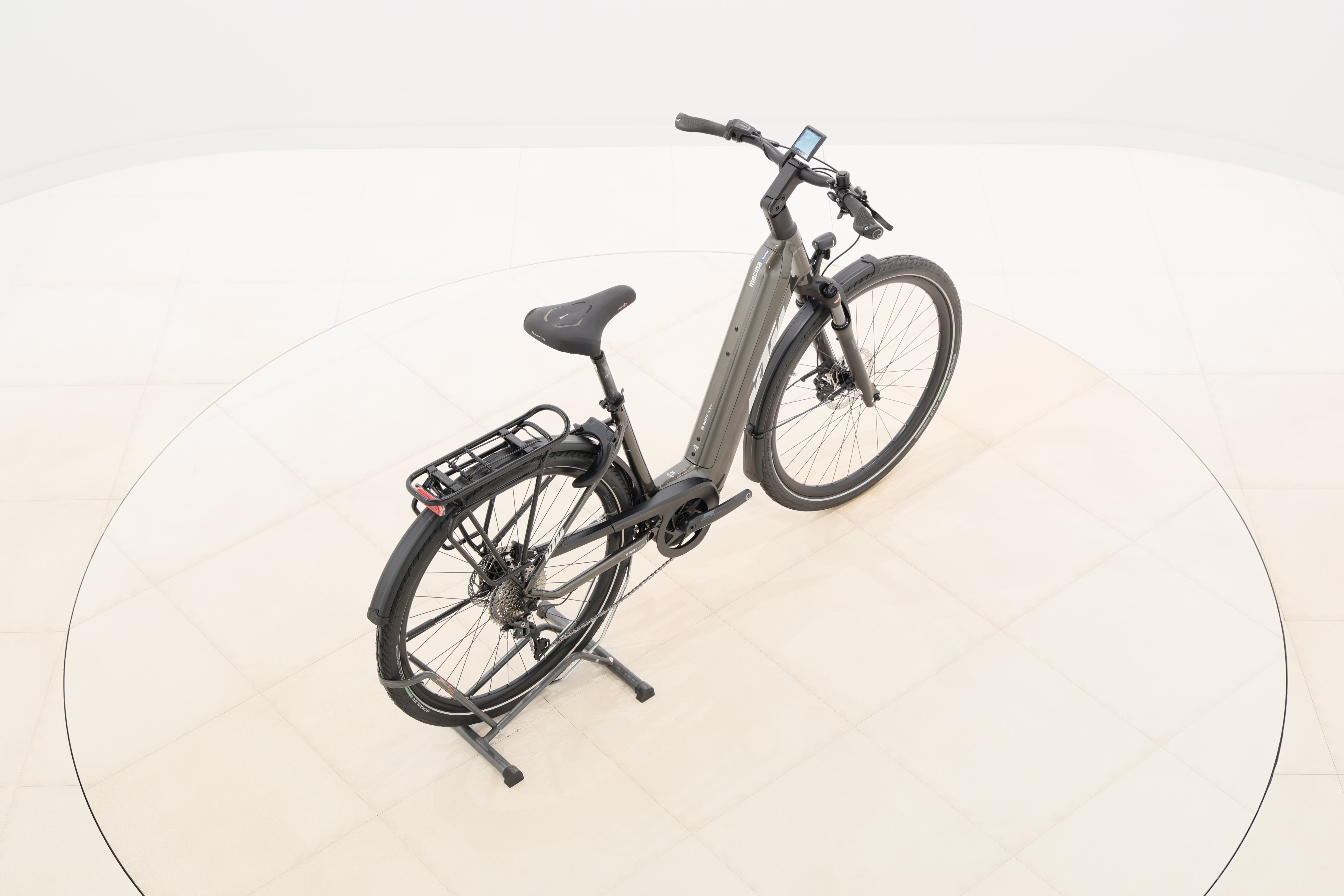 fd003936-3885-49c9-9dbb-e796ab58d81f