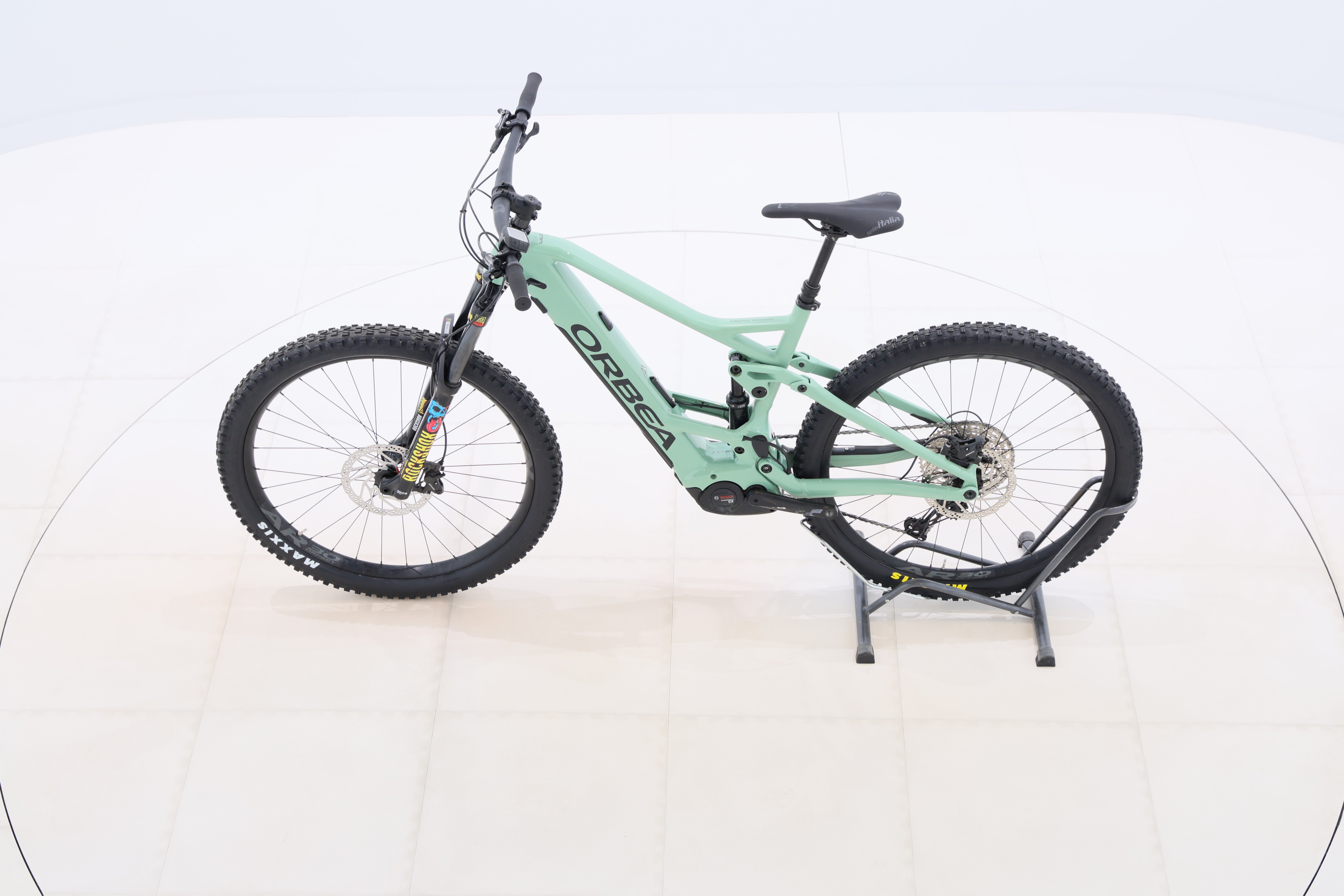 5c028b57-62fb-4c85-9a43-5a7b9cf150c0