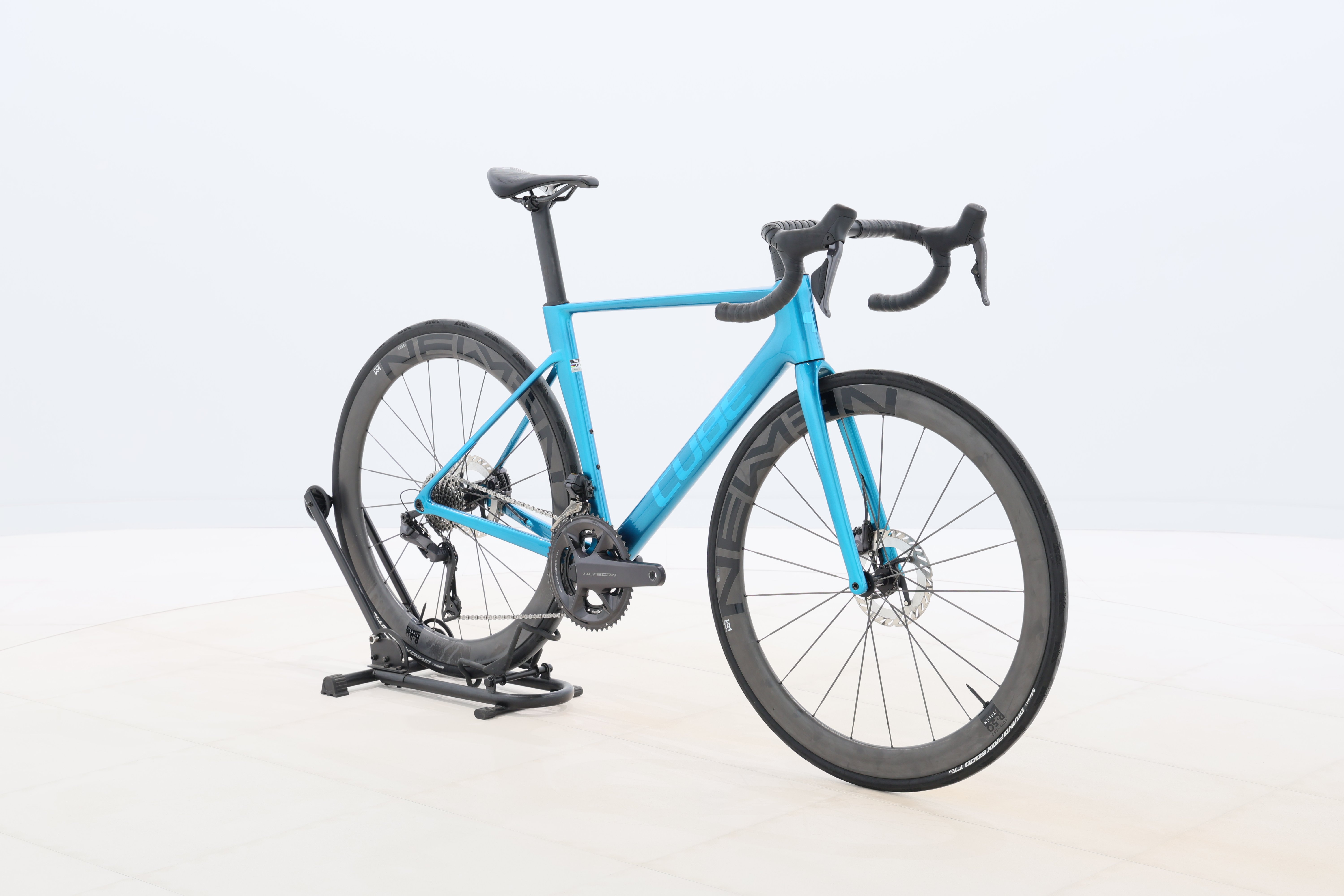 c03a0c8f-2e32-4e3e-8e6e-c4d9d6a5a6a1