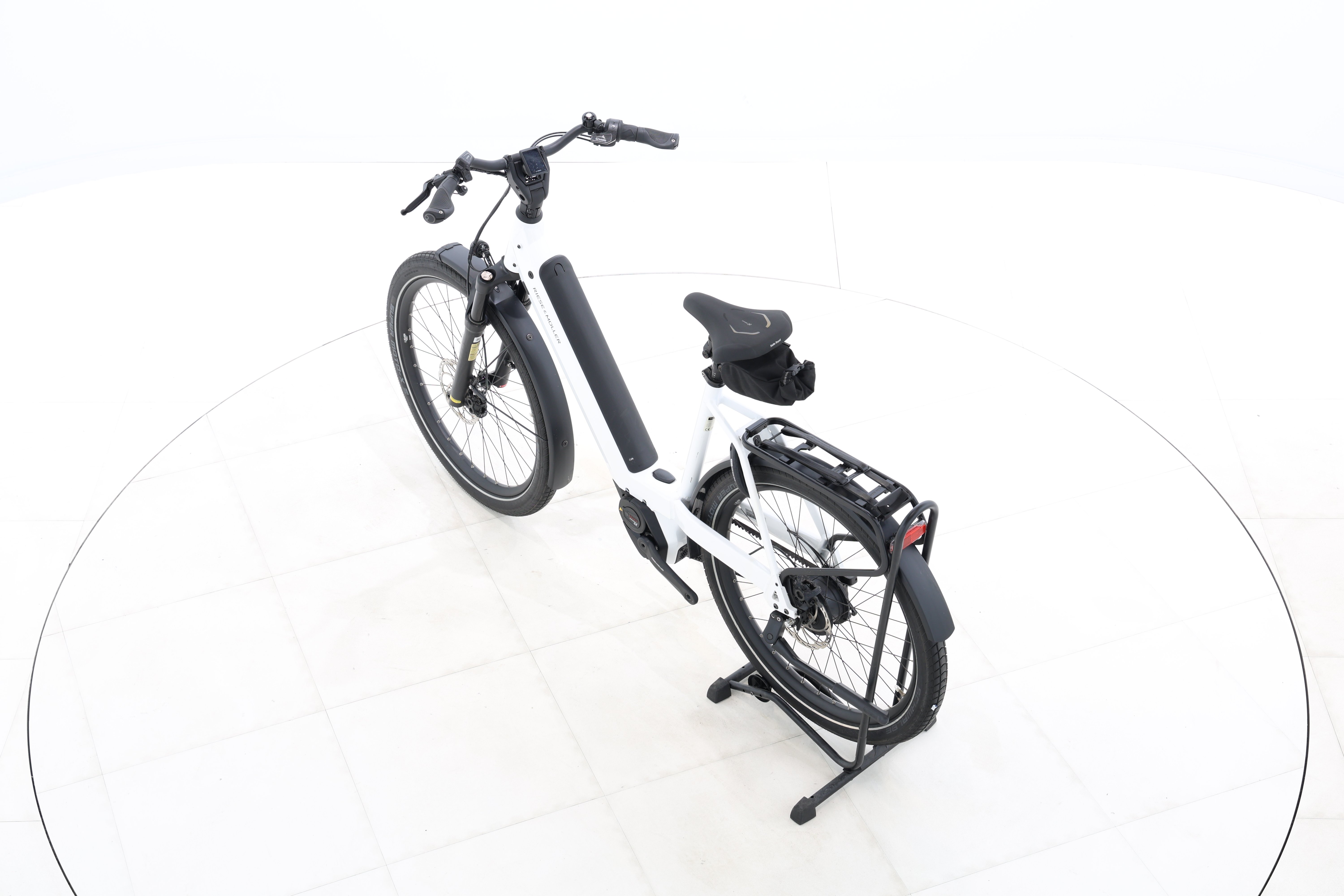 8a7c78ea-3b52-4321-84a5-d46e547f17cb