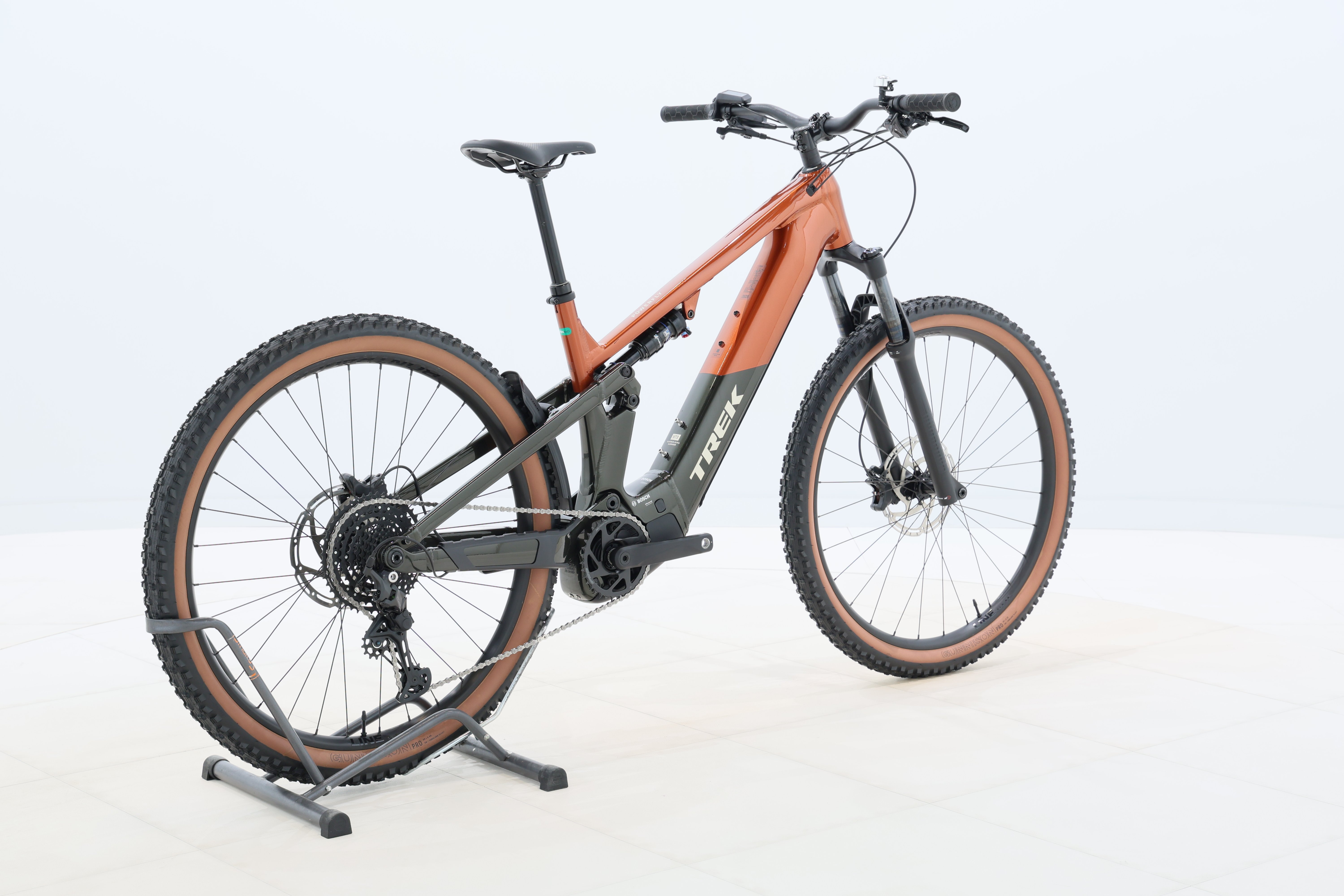 d8621724-8eb3-4c00-8fd5-56a405e19604