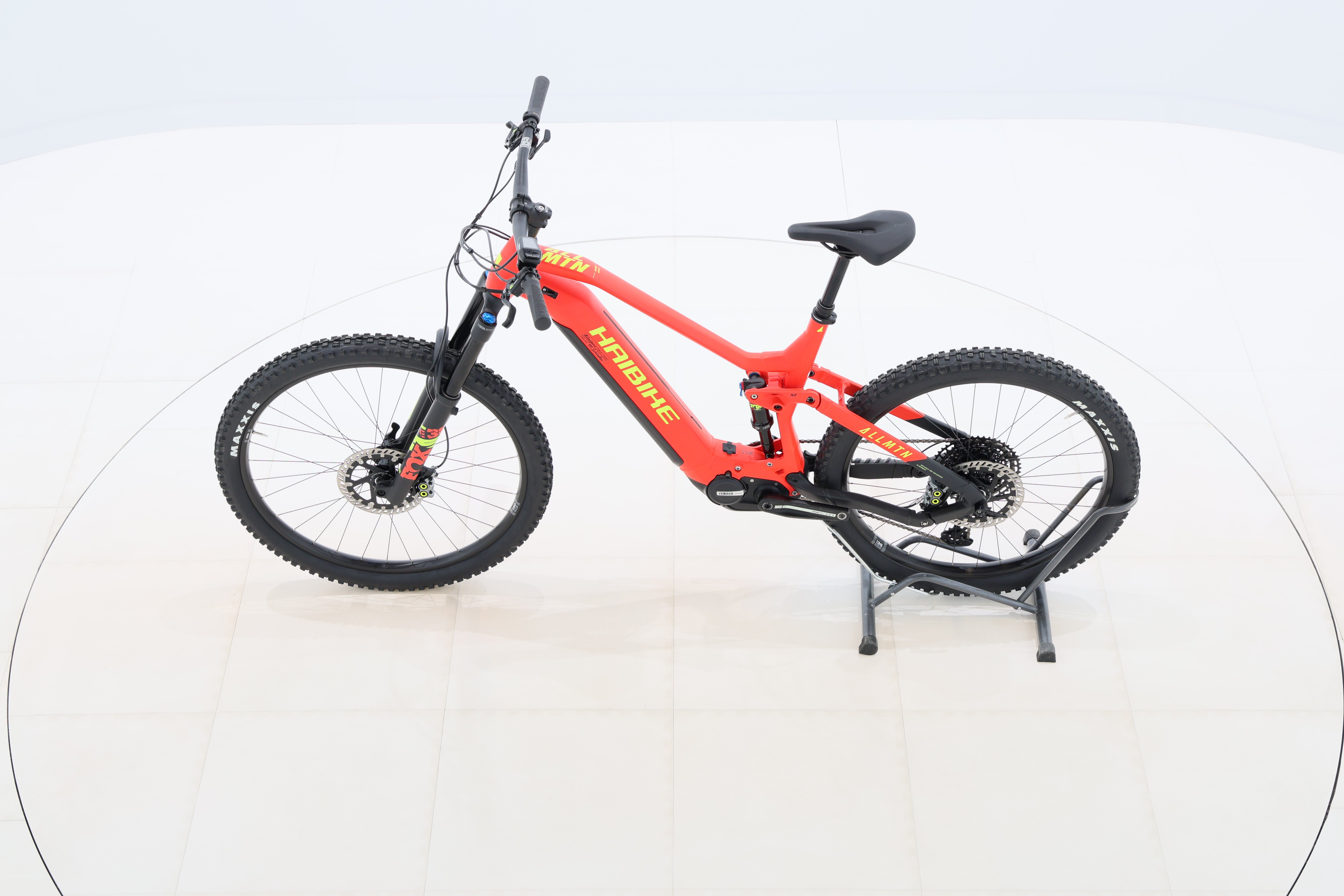 8fbf89b4-62a2-4fd6-b73e-22b03d46e086