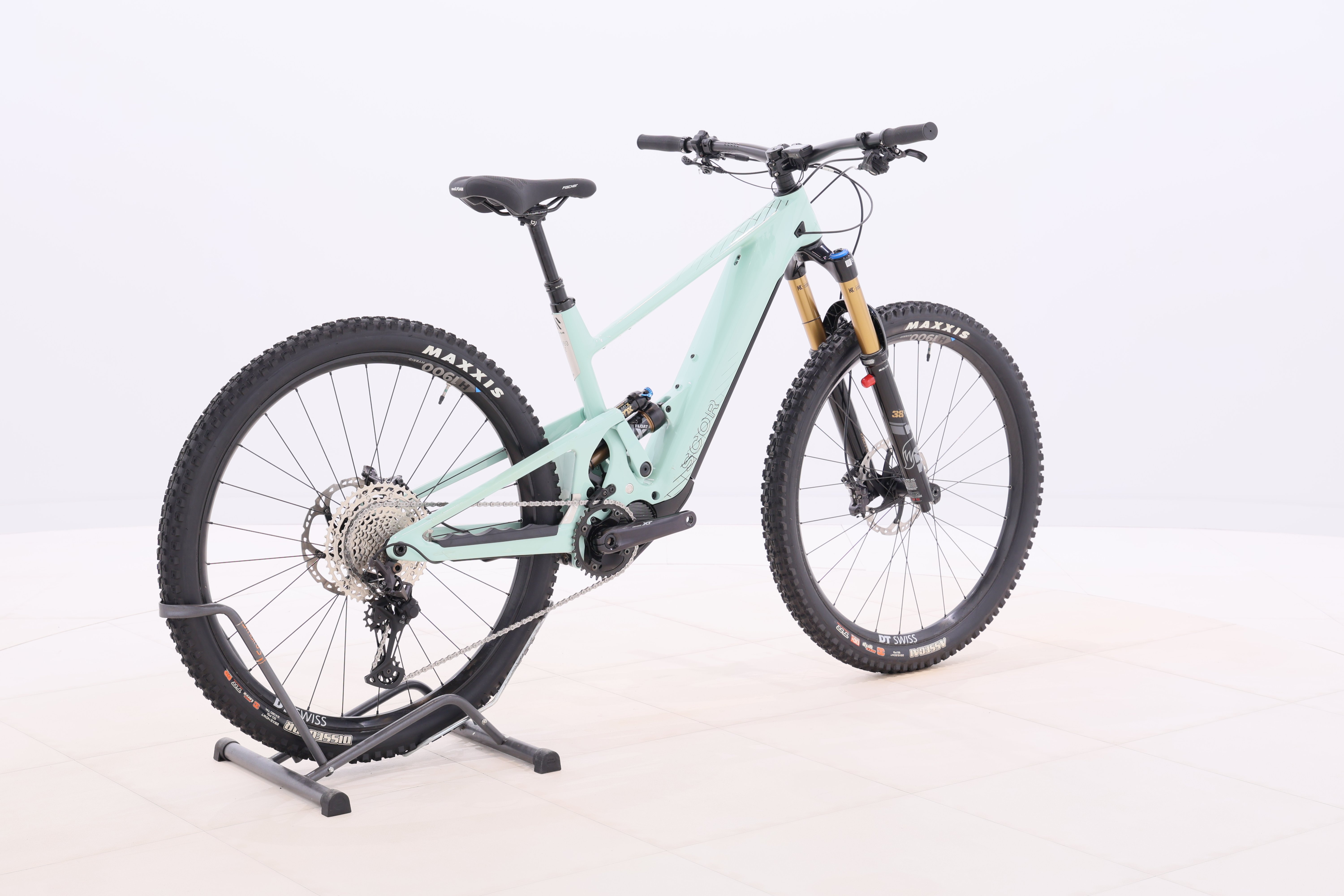 f0c726fe-b897-4fb2-8033-63041e97ce83