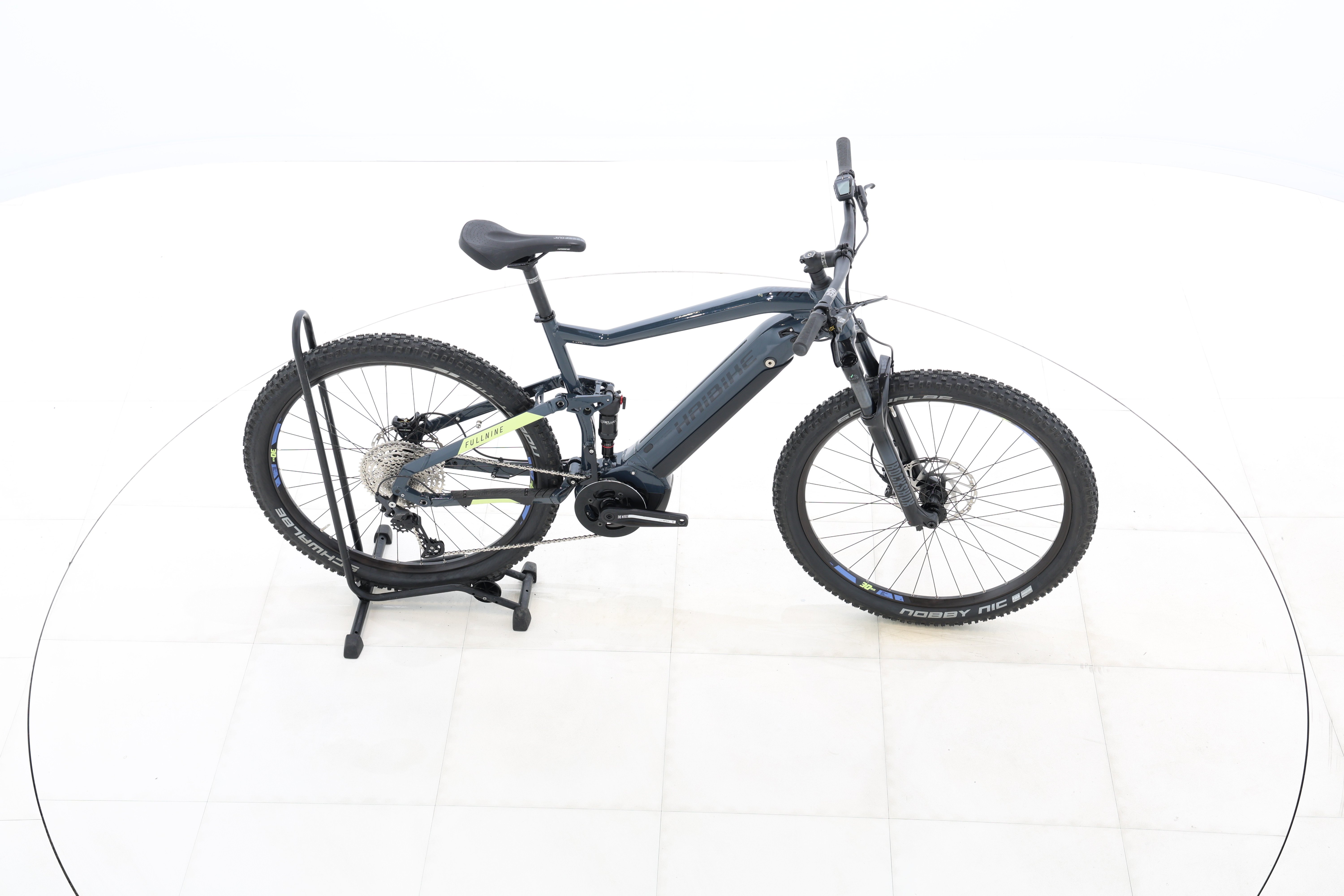 a25e734a-952b-4484-99fc-3049a44b32c2