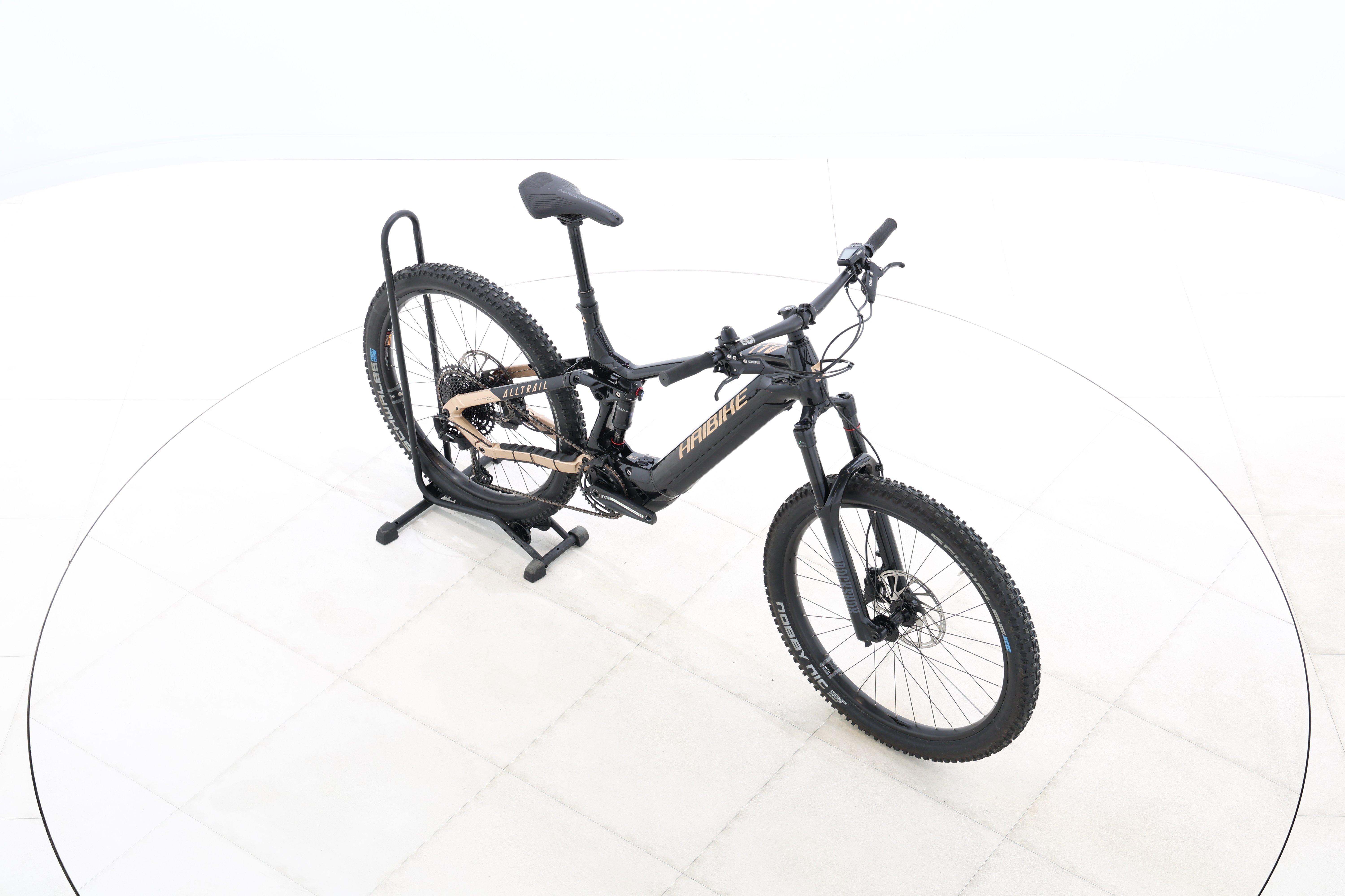 fffd26fa-70aa-4106-8ce0-3178704505cc