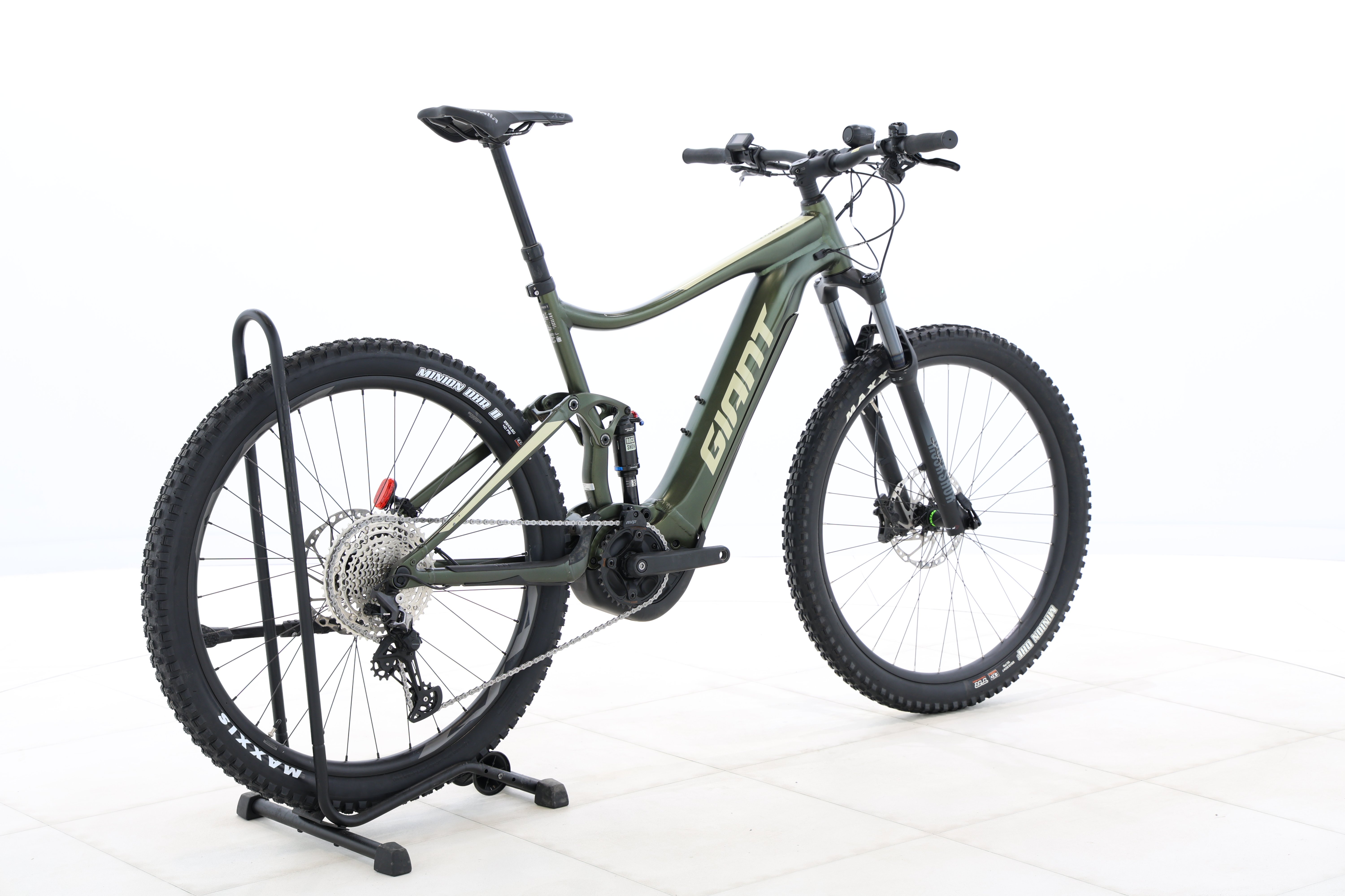 240ba25a-765e-45c1-b82d-fb7da2c95f6d