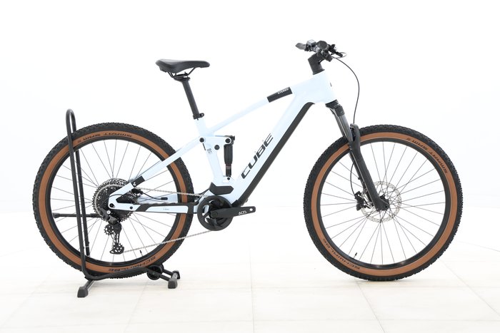 Cube STEREO HYBRID 120 PRO 750 2024