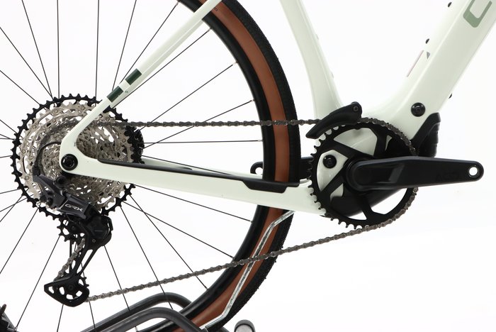 Cube Nuroad Hybrid C:62 Race 400X 2024