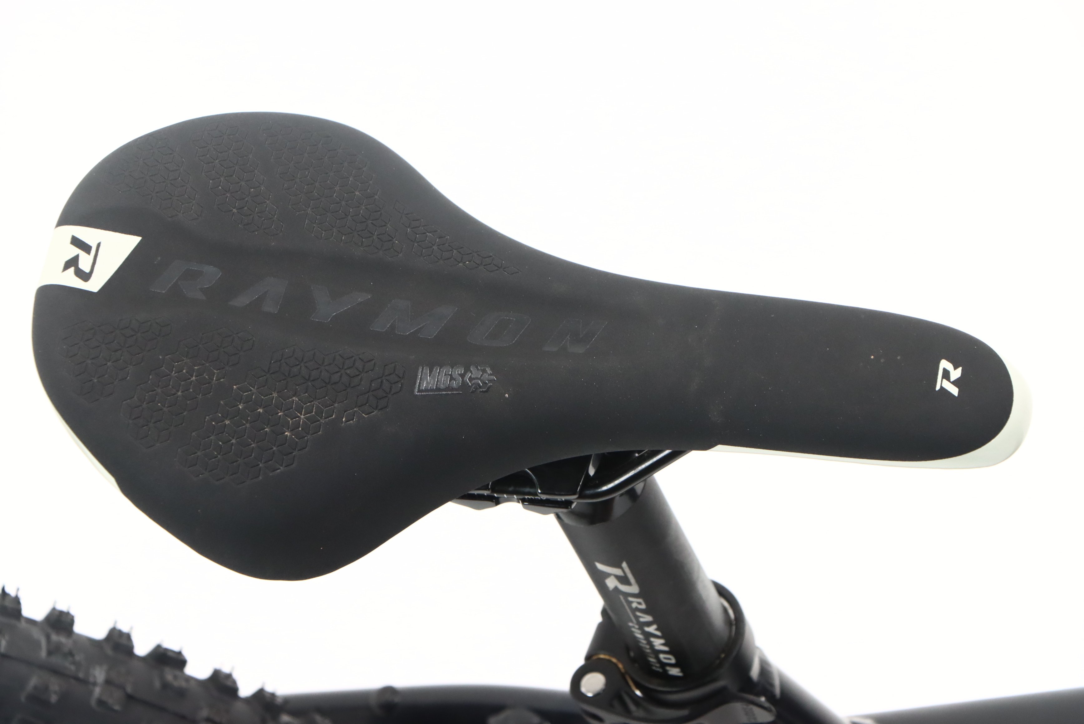 f58f3d63-9275-49f3-ab18-d3744e555010