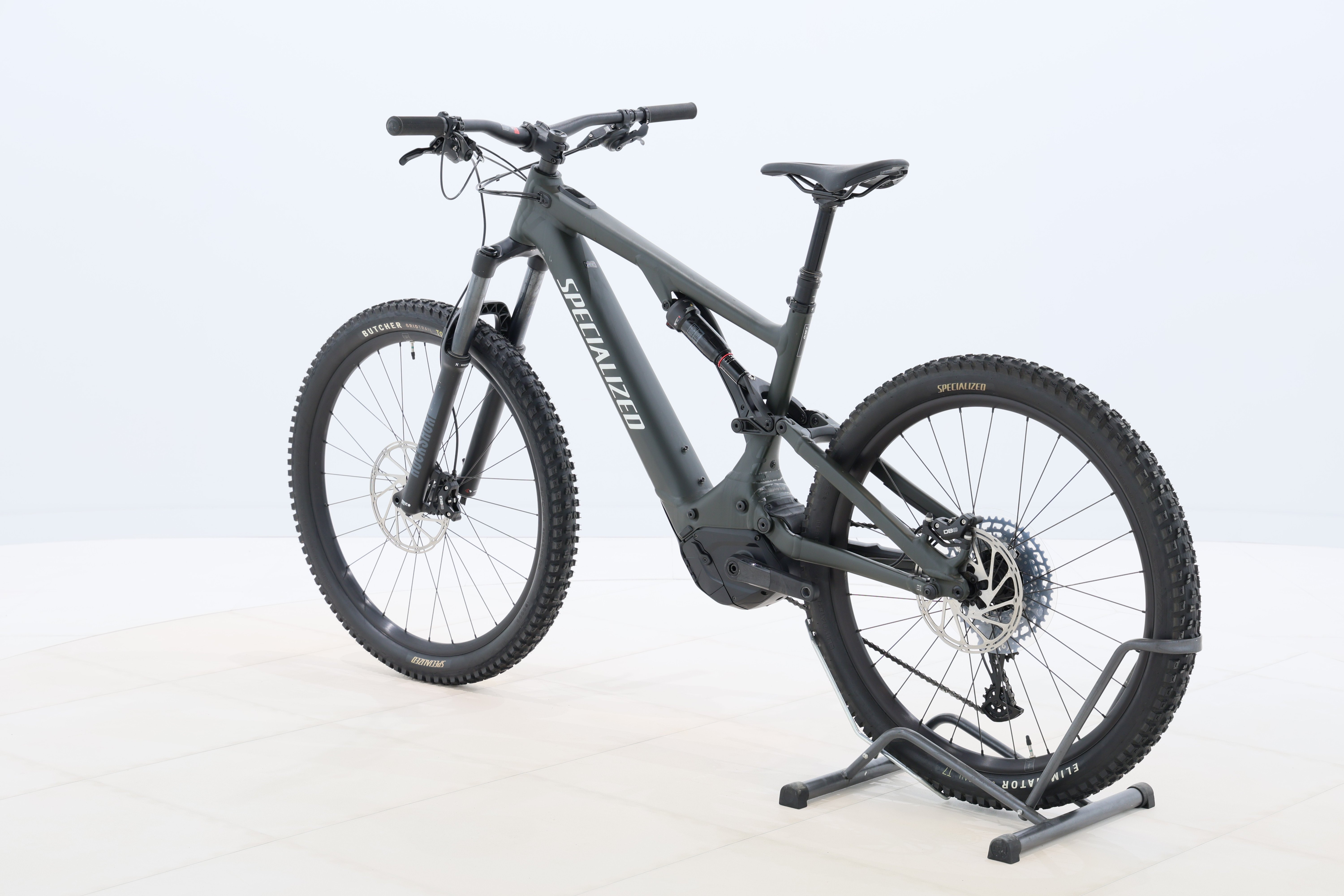 fc3106af-b03d-4dcd-9003-f3eff80220e0