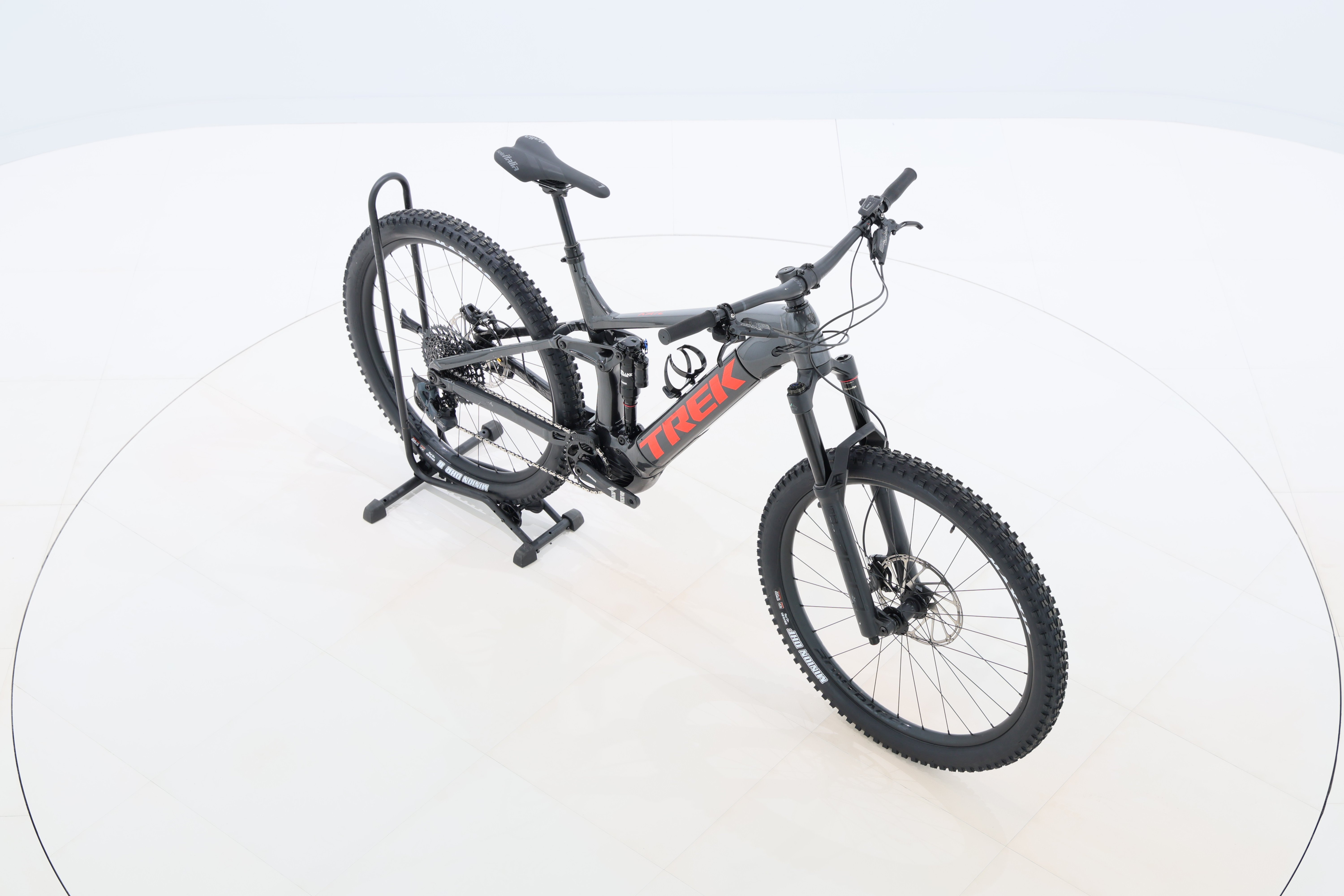 74e63a09-3563-438a-b11f-c03dda8e1313