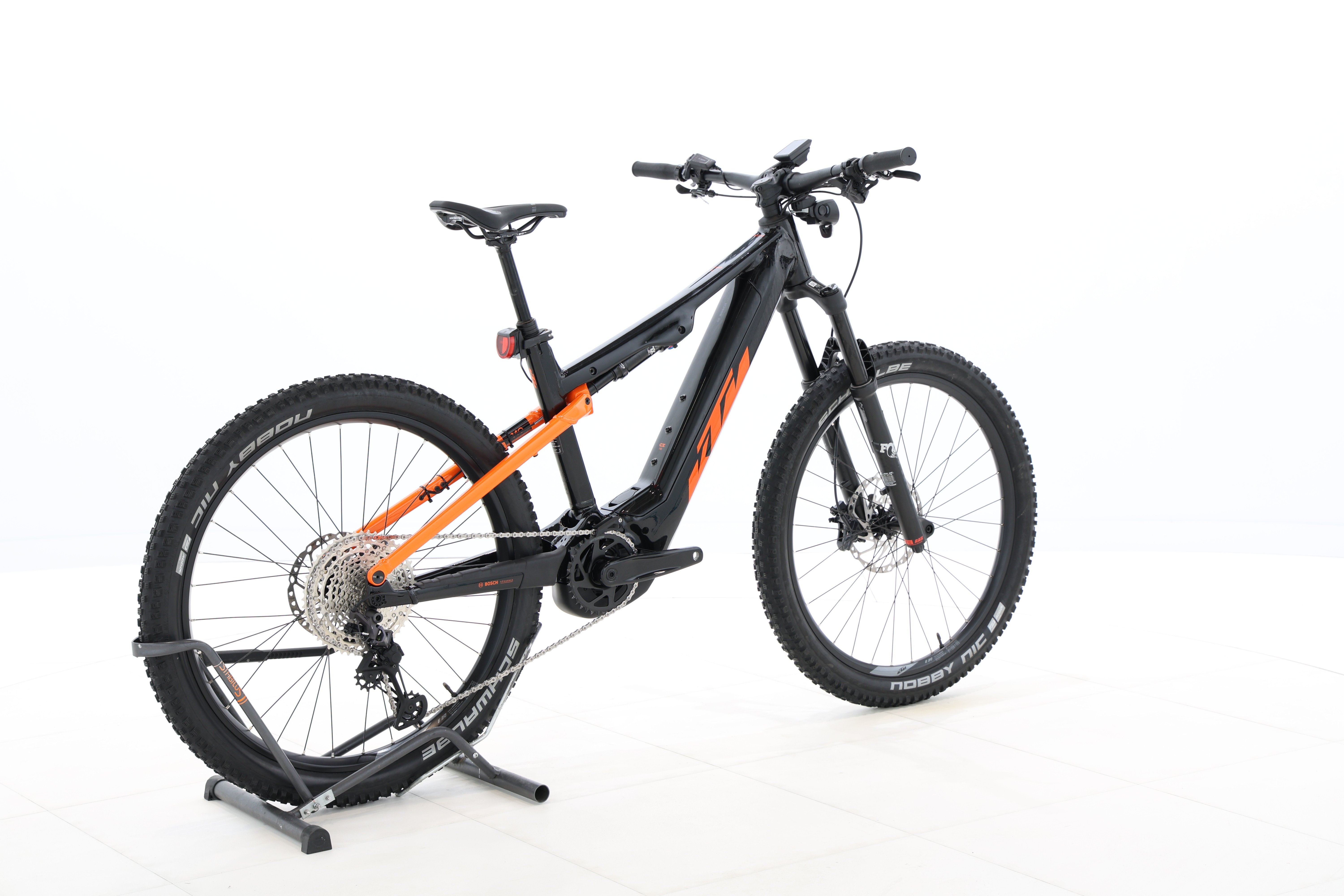 1f58d1b1-984b-42fc-bf1f-5617f57a6a74