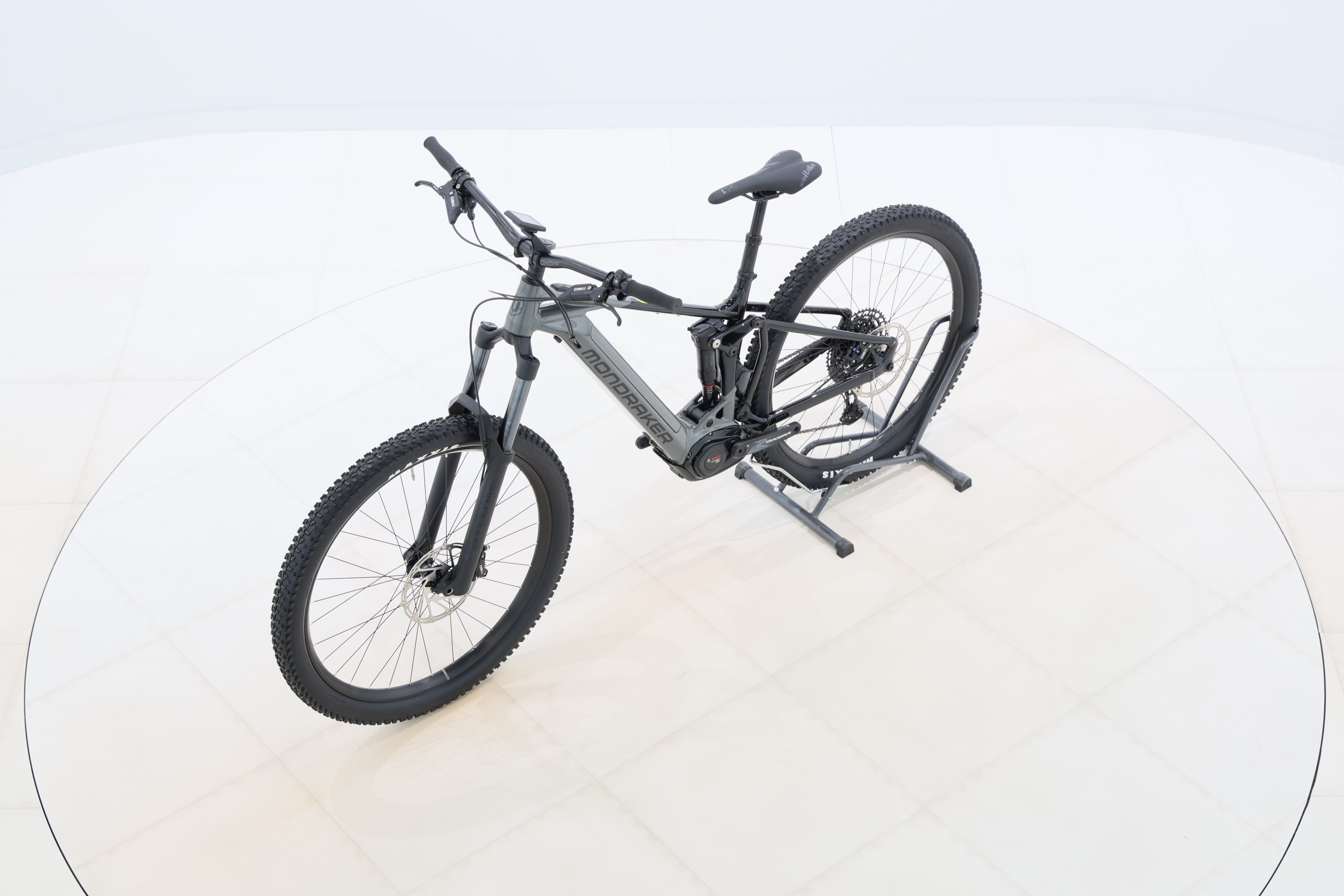 c3c9350d-ef14-4d88-b0ef-a233a6e7710e