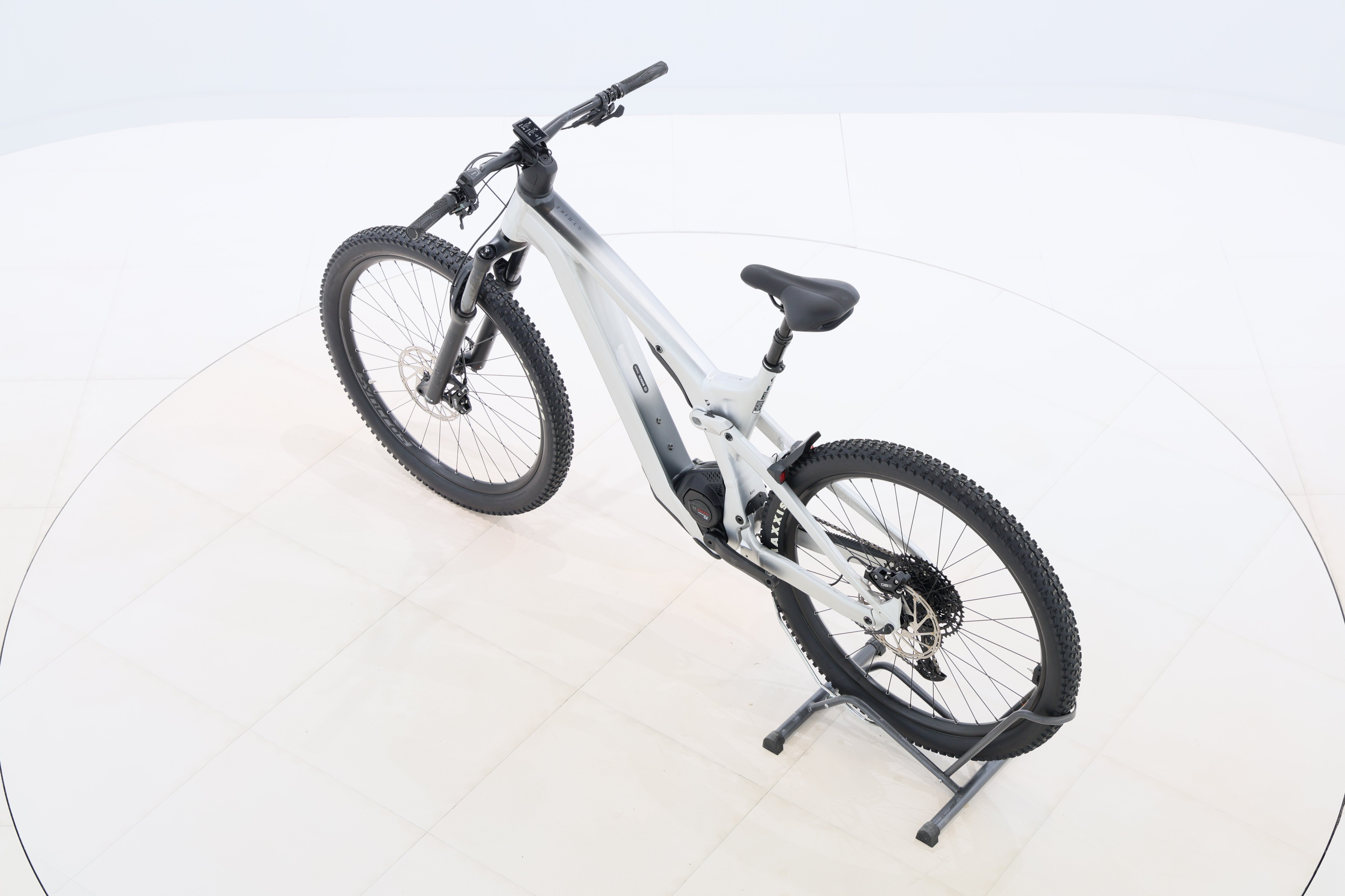 e2fb46ec-f9bf-4e79-9d75-ec4aacf7a6fc