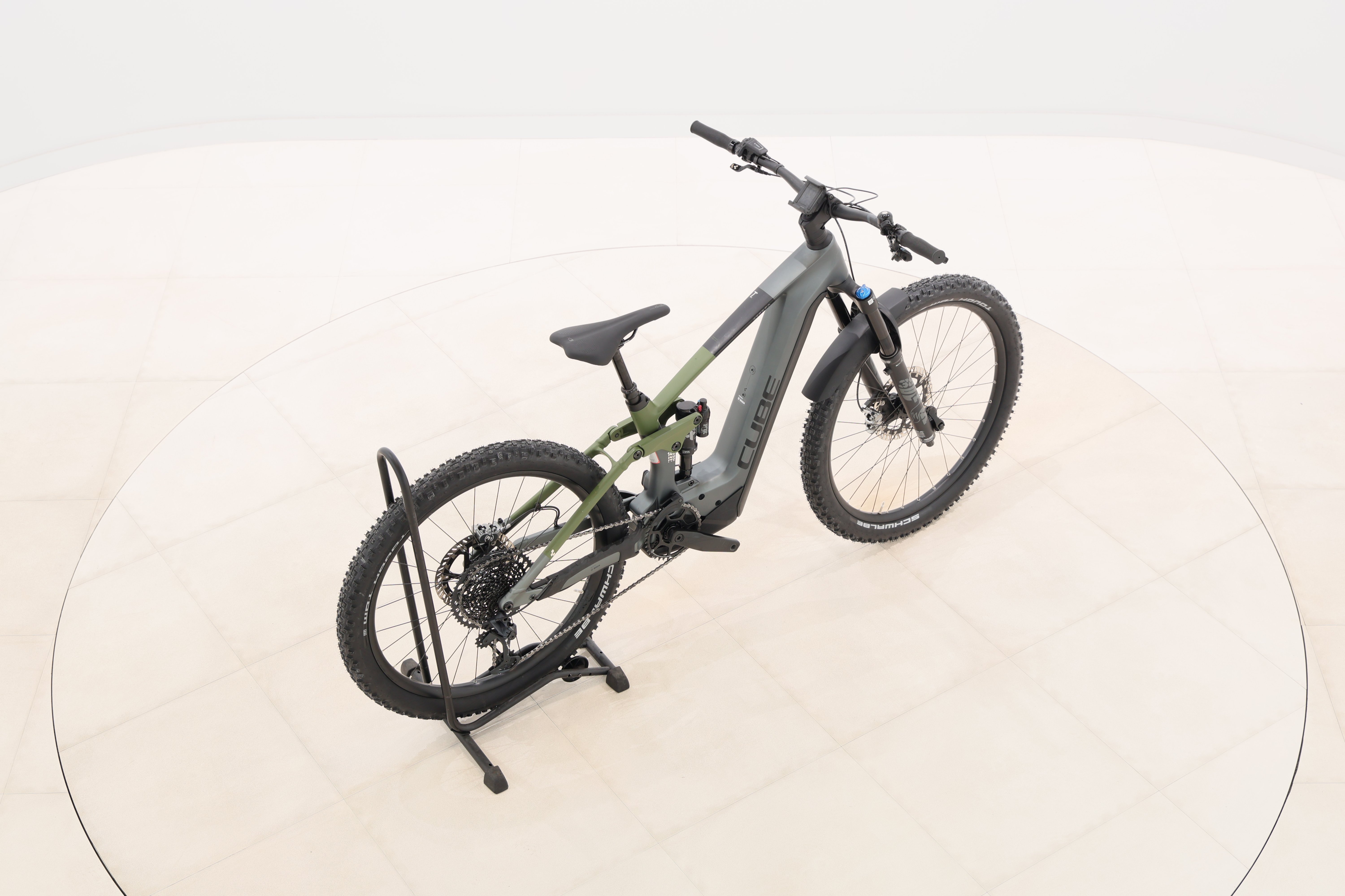 e fullys 2022 Trek Powerfly FS 4 E-Mountain Bike Rückstellmuster - GTR International rackPositionNl:Achter Rahmenhöhe:M / 43cm