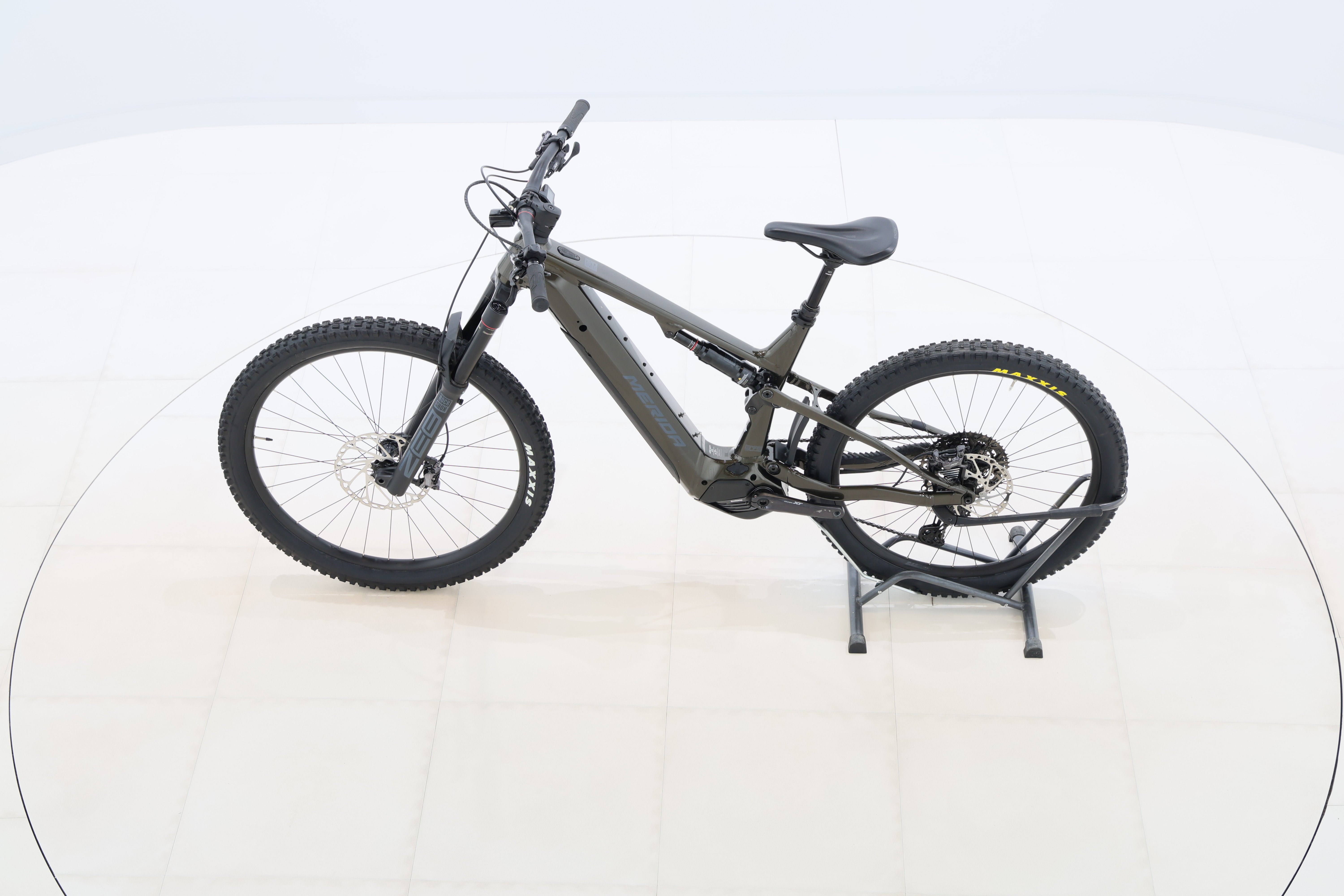 3d2ad03c-0517-4f2e-be9e-82046b81f9d1