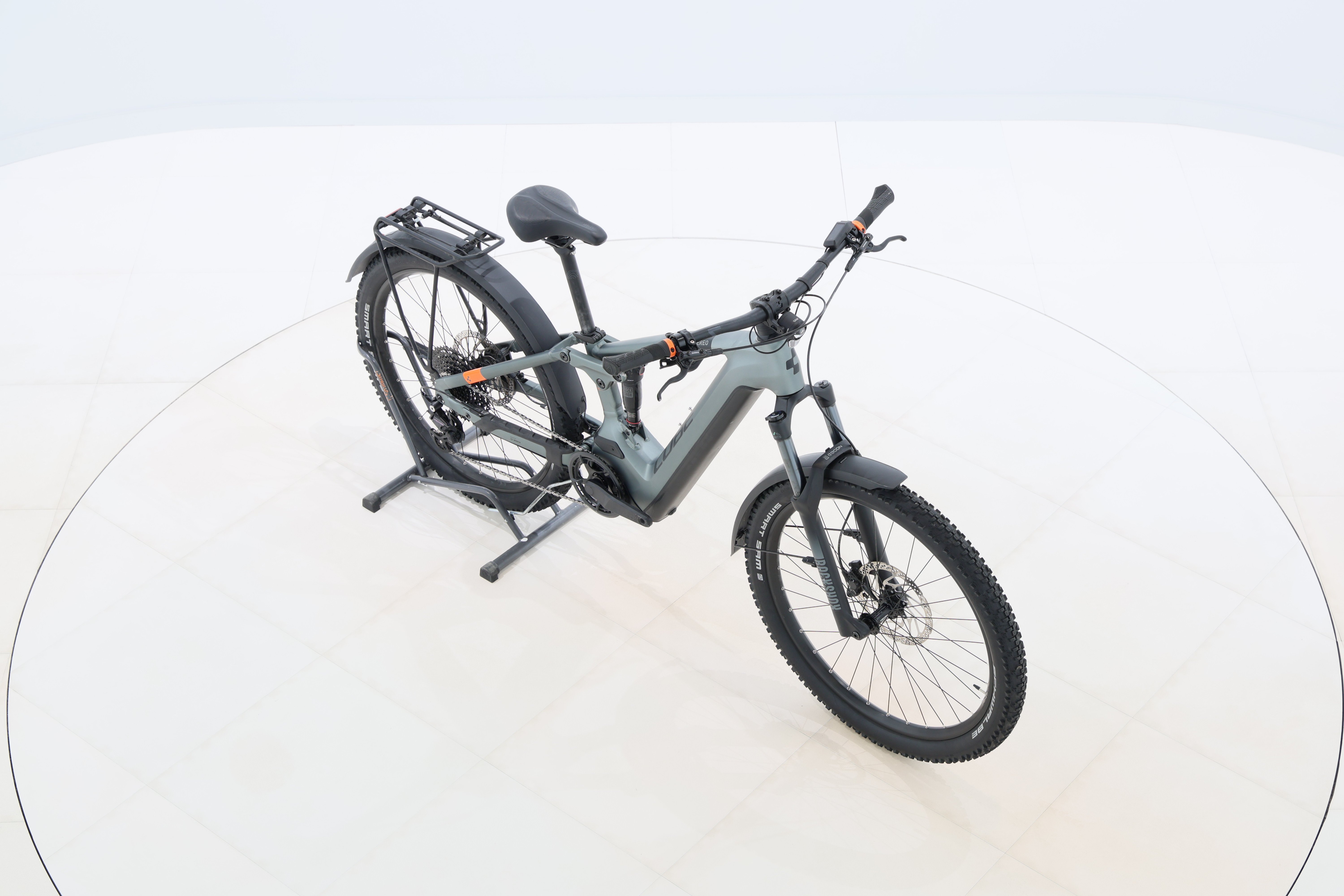 e0915232-c94d-4e50-b942-e7720eeabe33