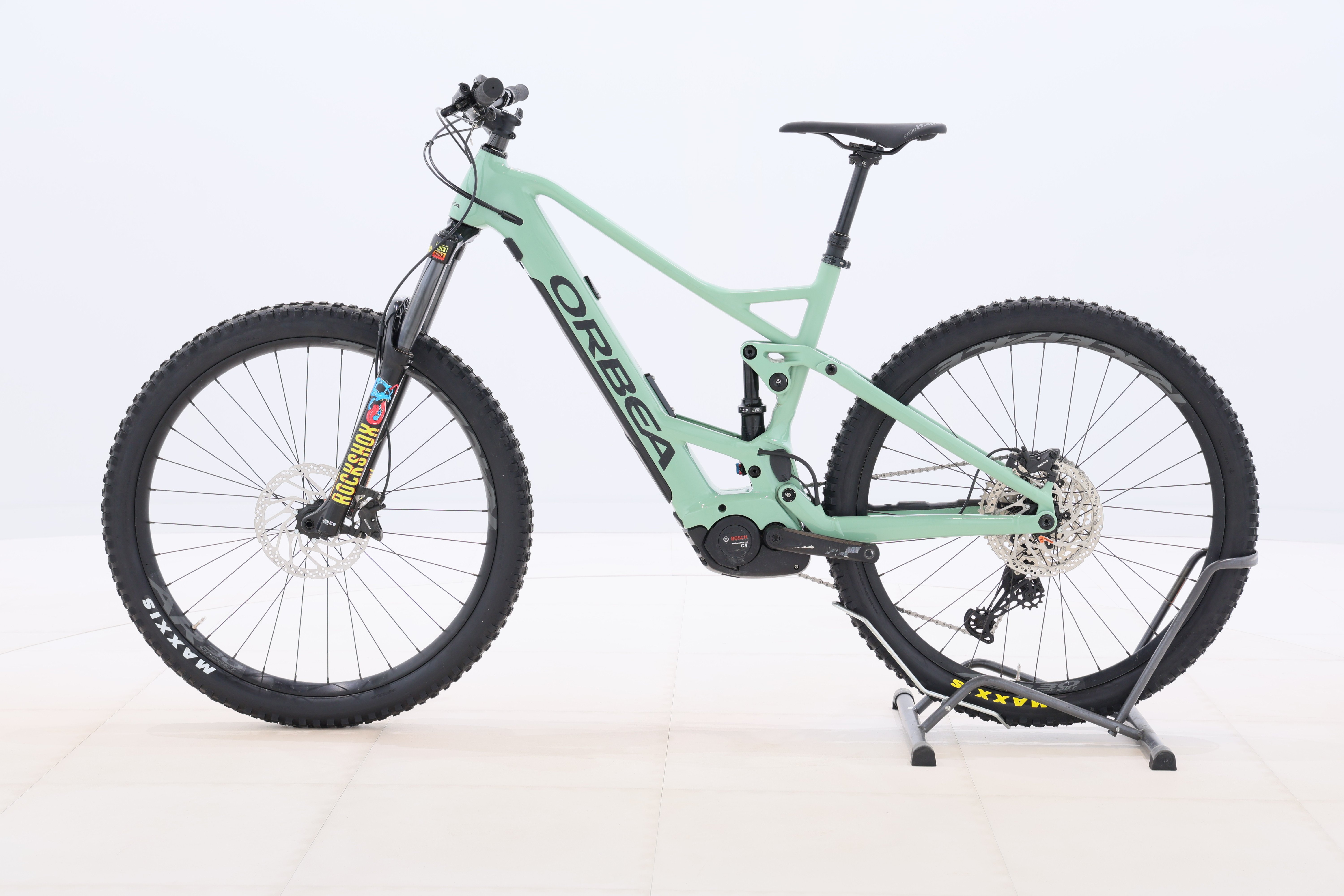 5c028b57-62fb-4c85-9a43-5a7b9cf150c0