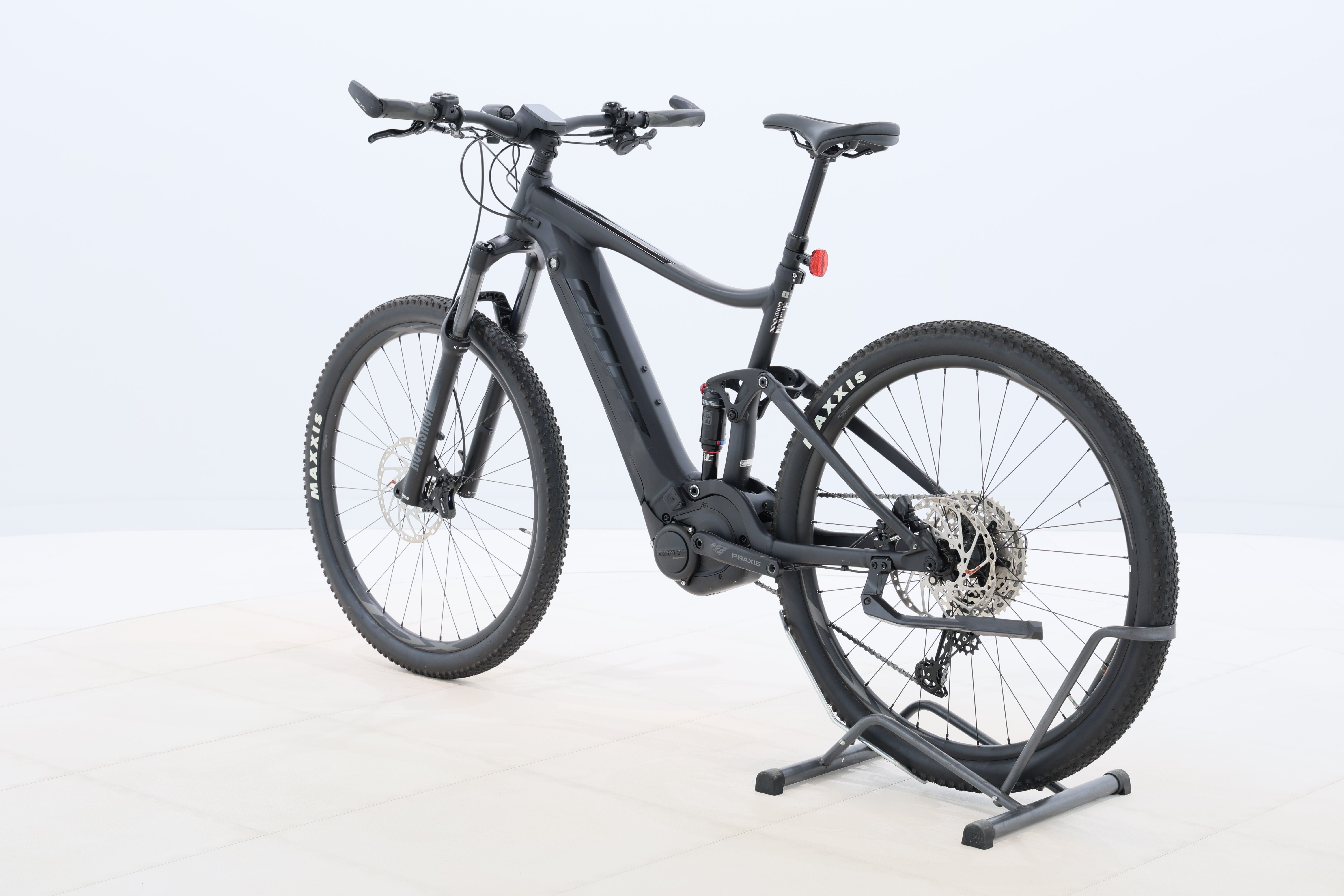 98a9dff9-7402-488e-83e1-81452543975d