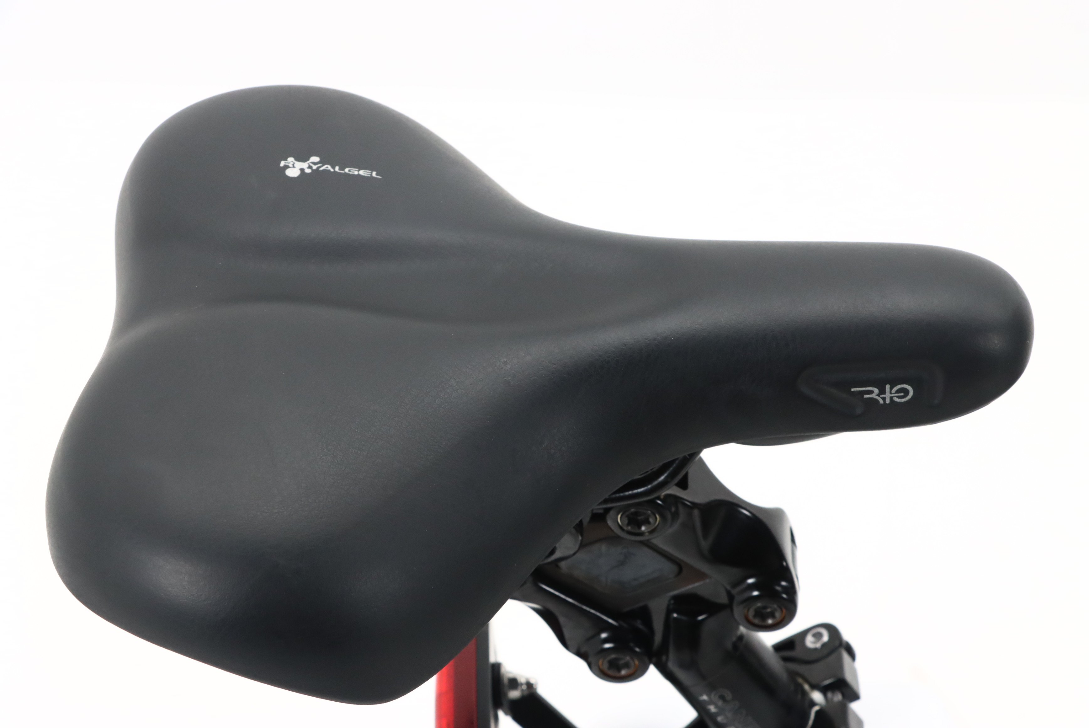 1e3b2bc5-b40a-4dae-8a44-947ac750eb86