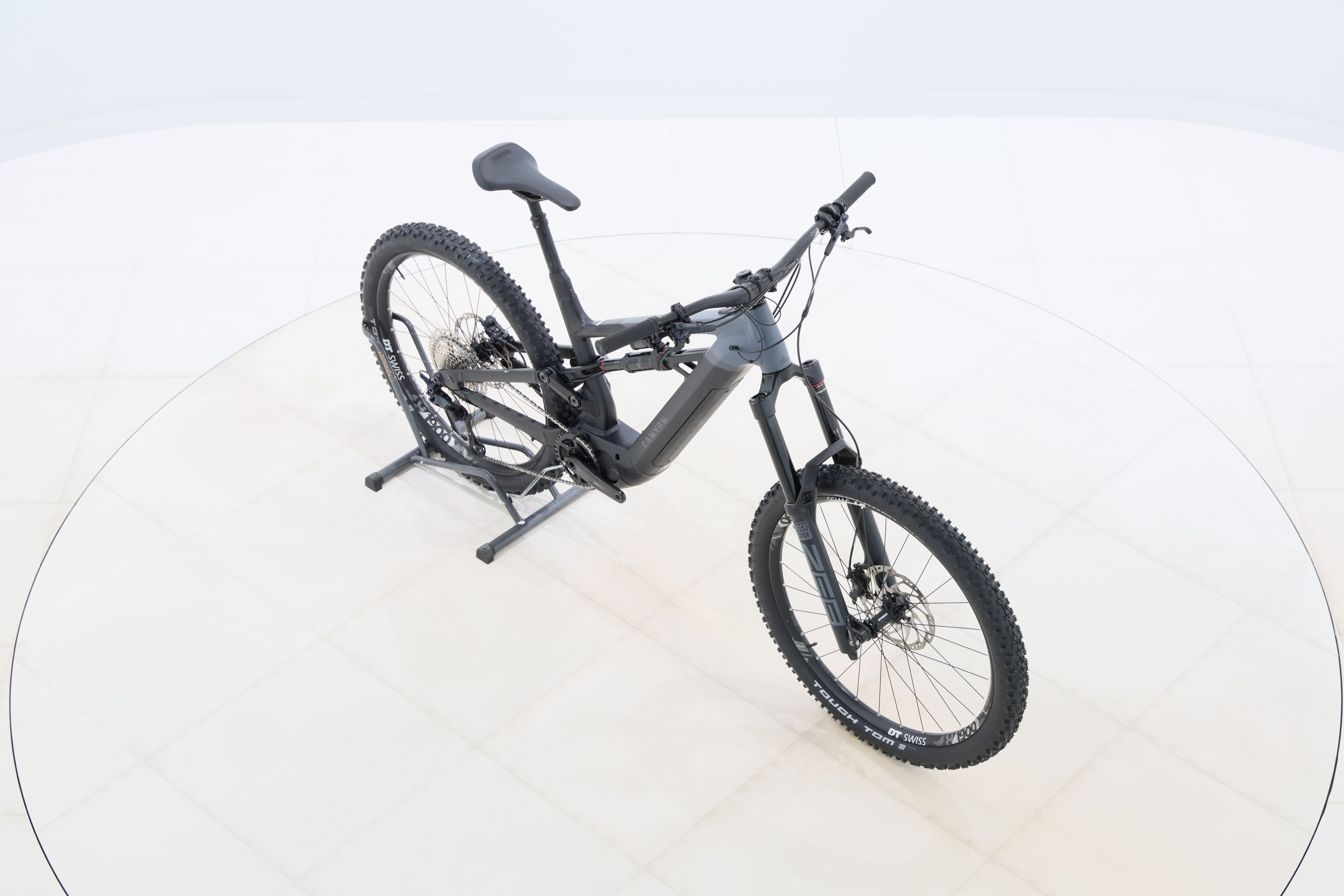 16dbec28-5b73-41fb-9316-921e46f752c4