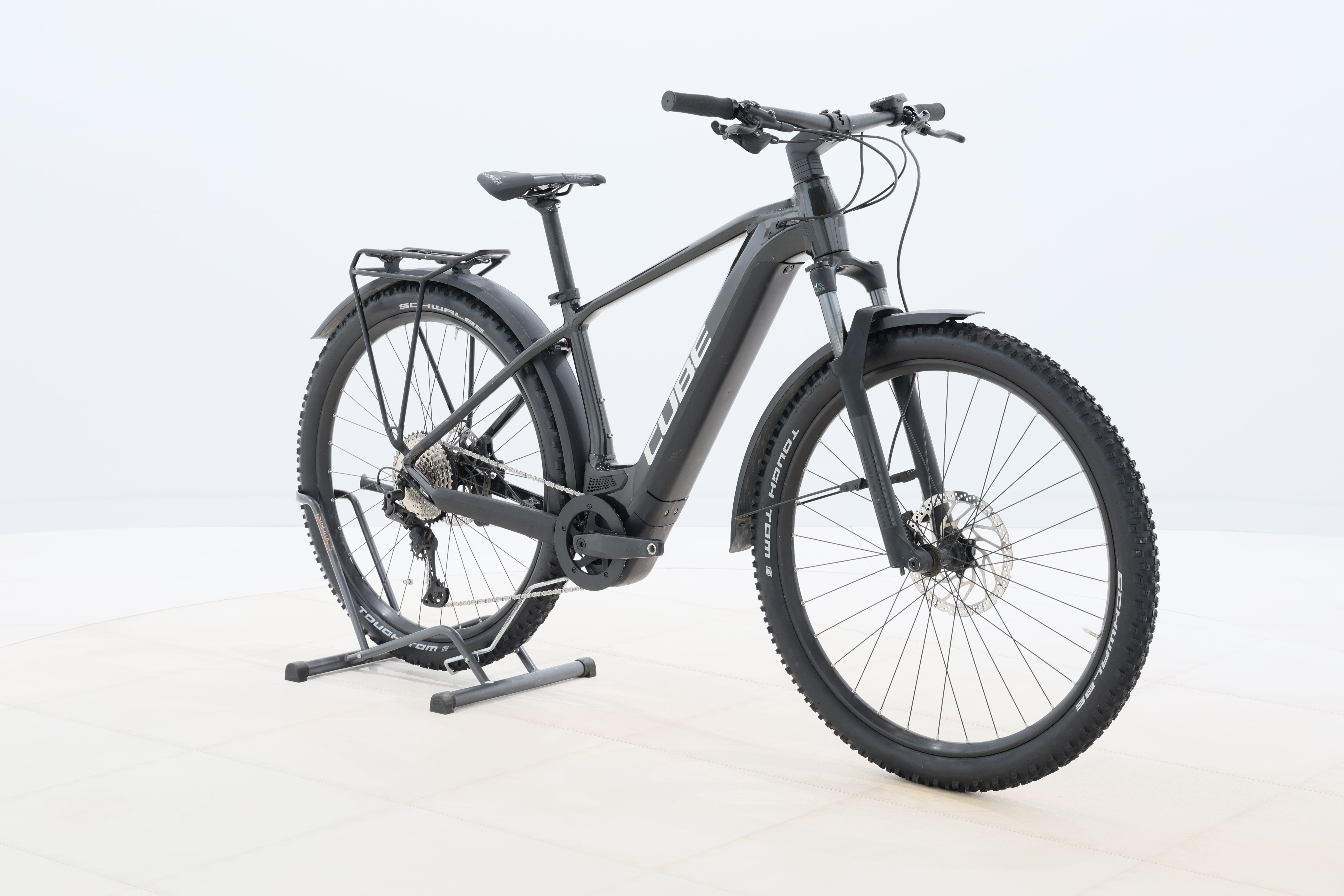 dfc3995a-9124-48cf-b9f3-8b551b97f0b1