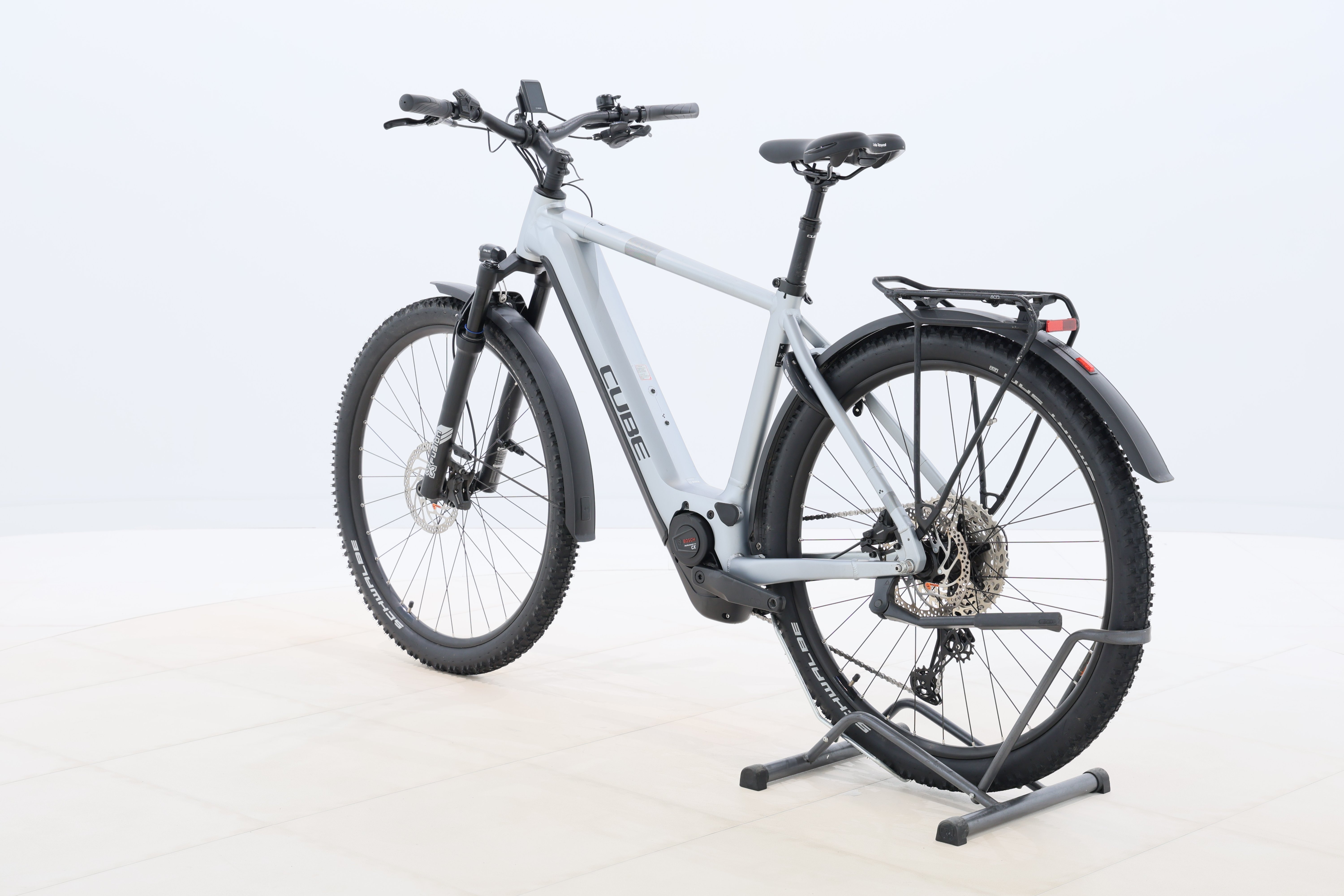 f61a6895-ce60-45de-ae59-2136fbabf5bc