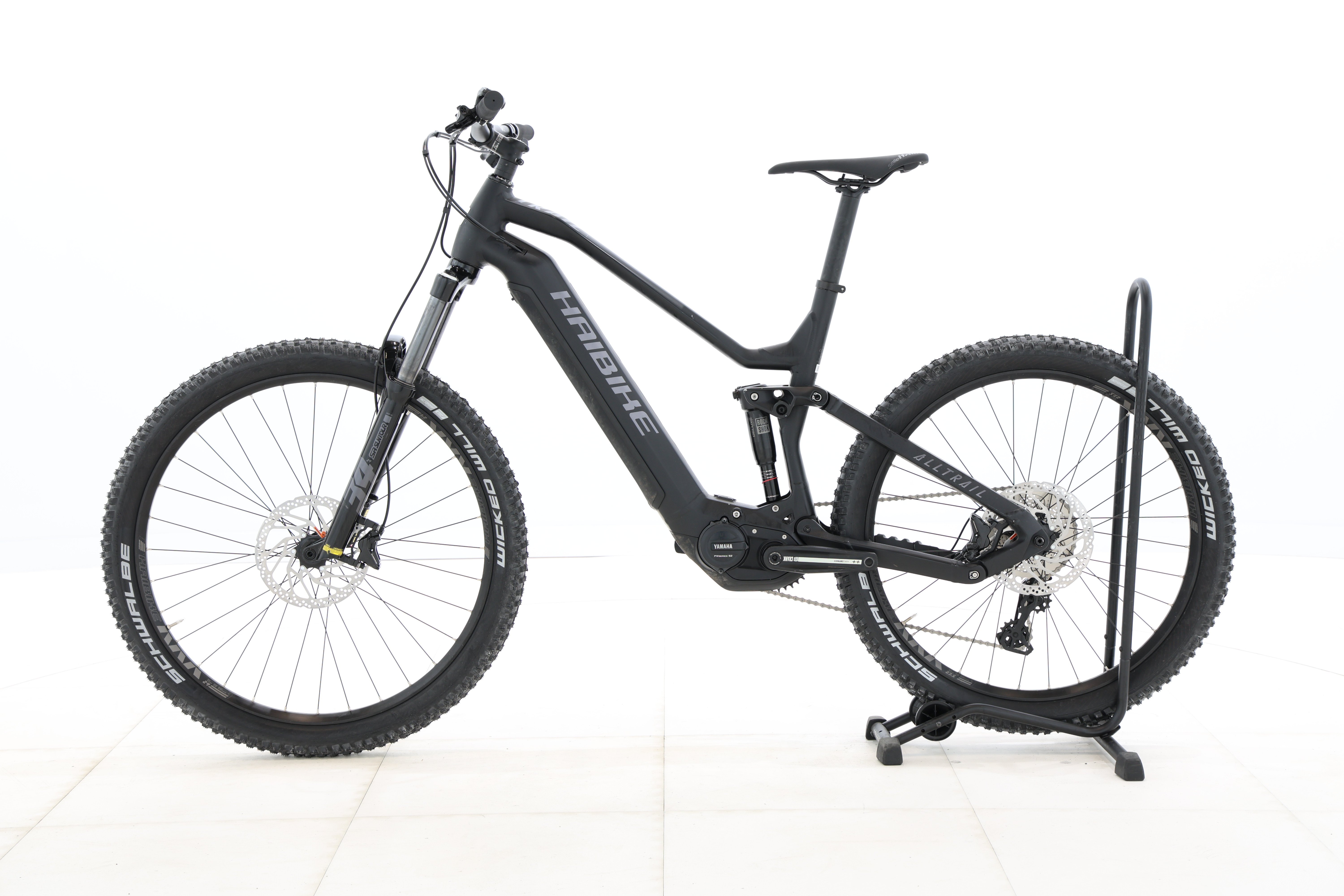 b94be269-99ef-42b1-8c1e-fa6850840289