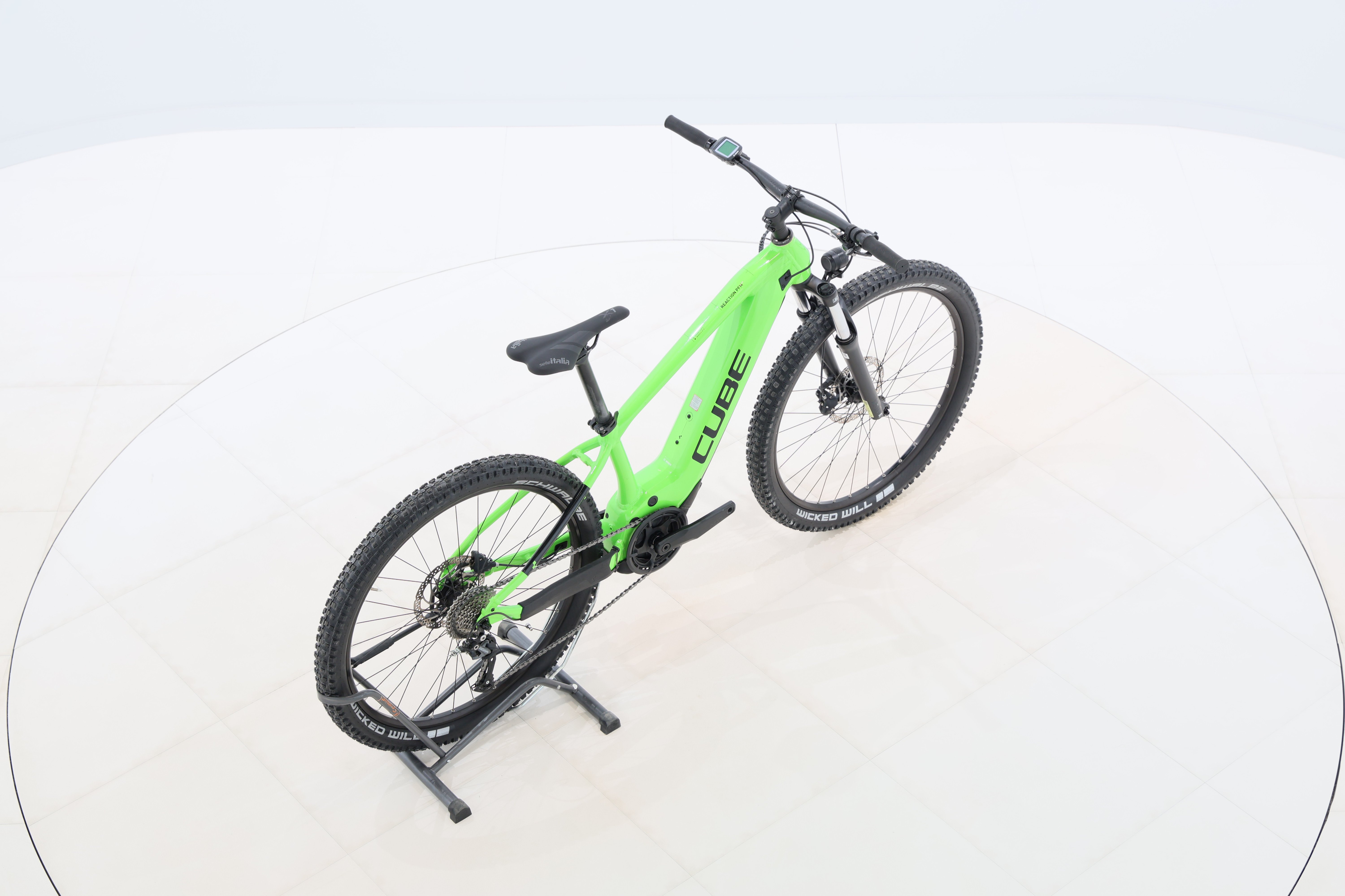 163b1045-d8f6-4915-9cf6-e29acb728851