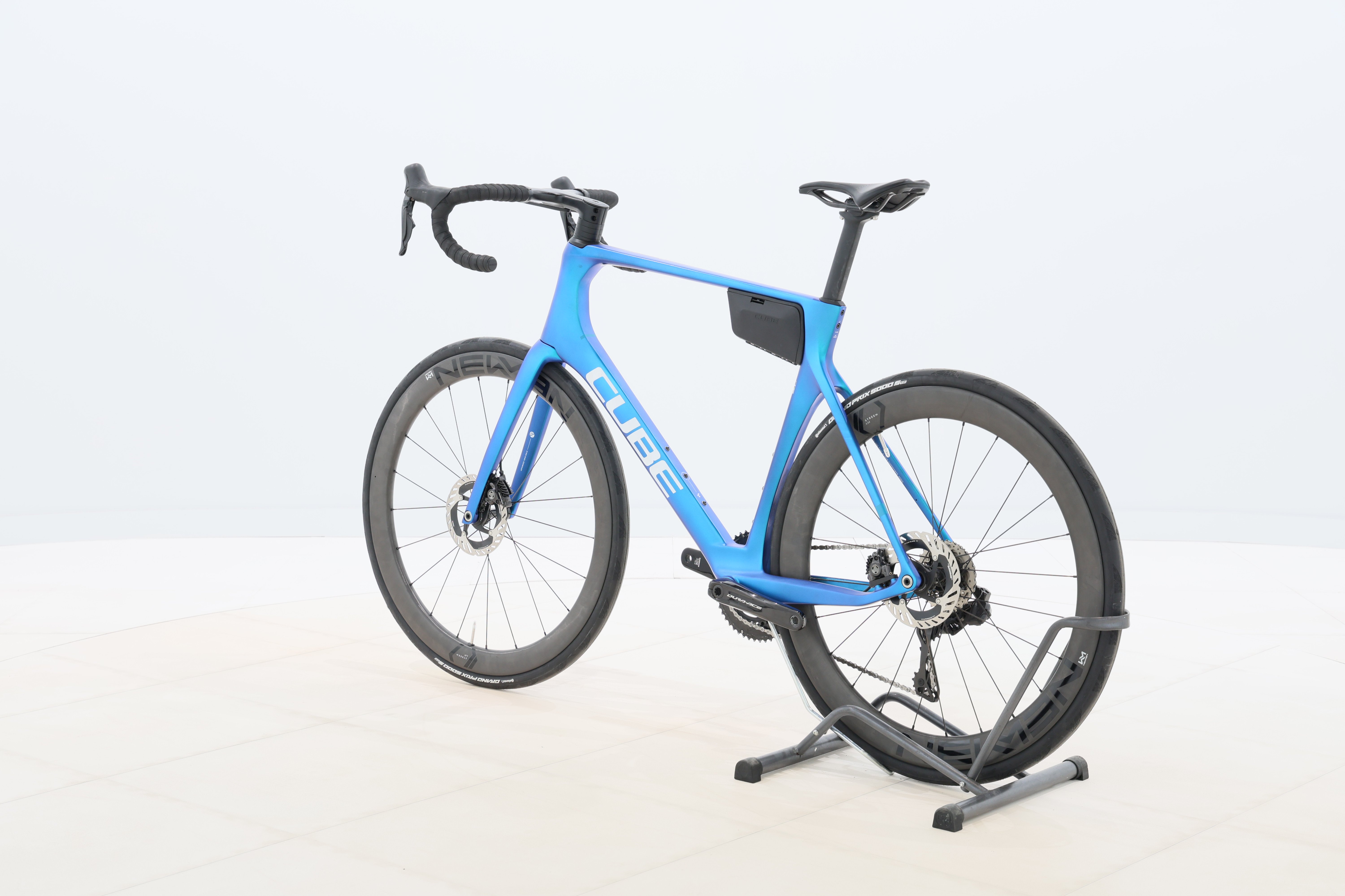 8ea20332-d2e3-45d3-98c8-bfb60d64fa9b