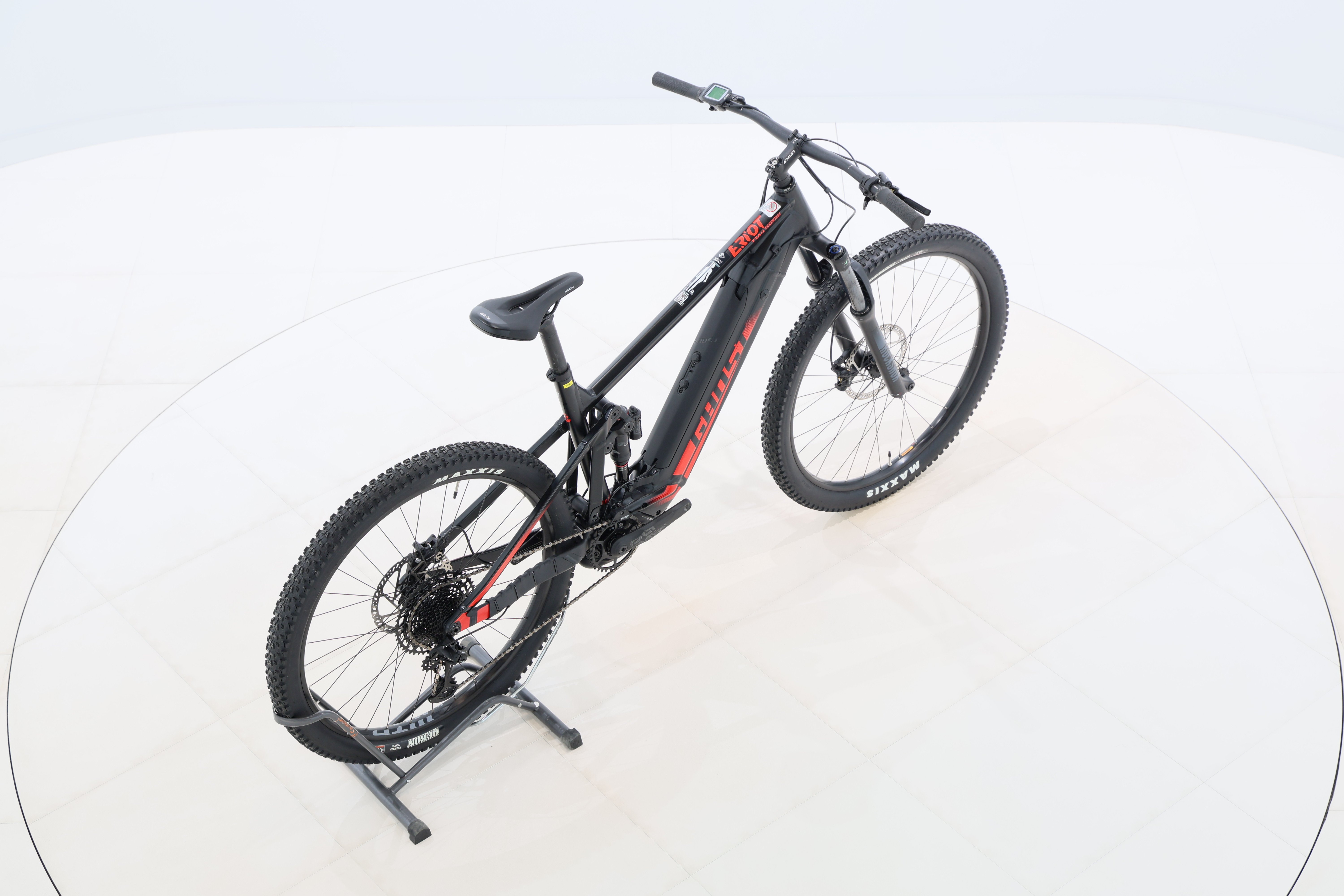 e3dad7b2-b1e7-43f0-a4c8-b213251dd5c5