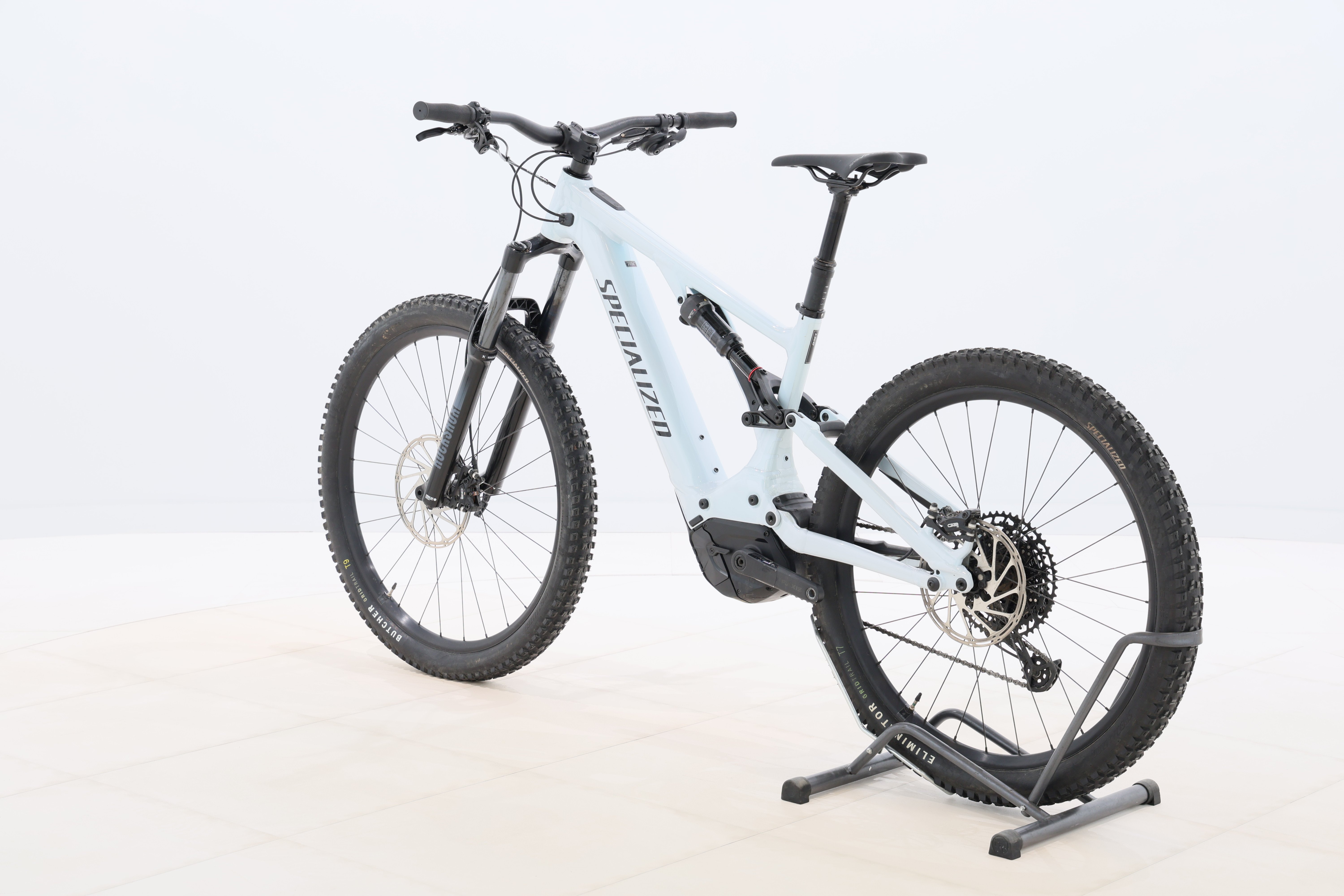 c37a0300-f206-487a-a979-e573b70a5e9c