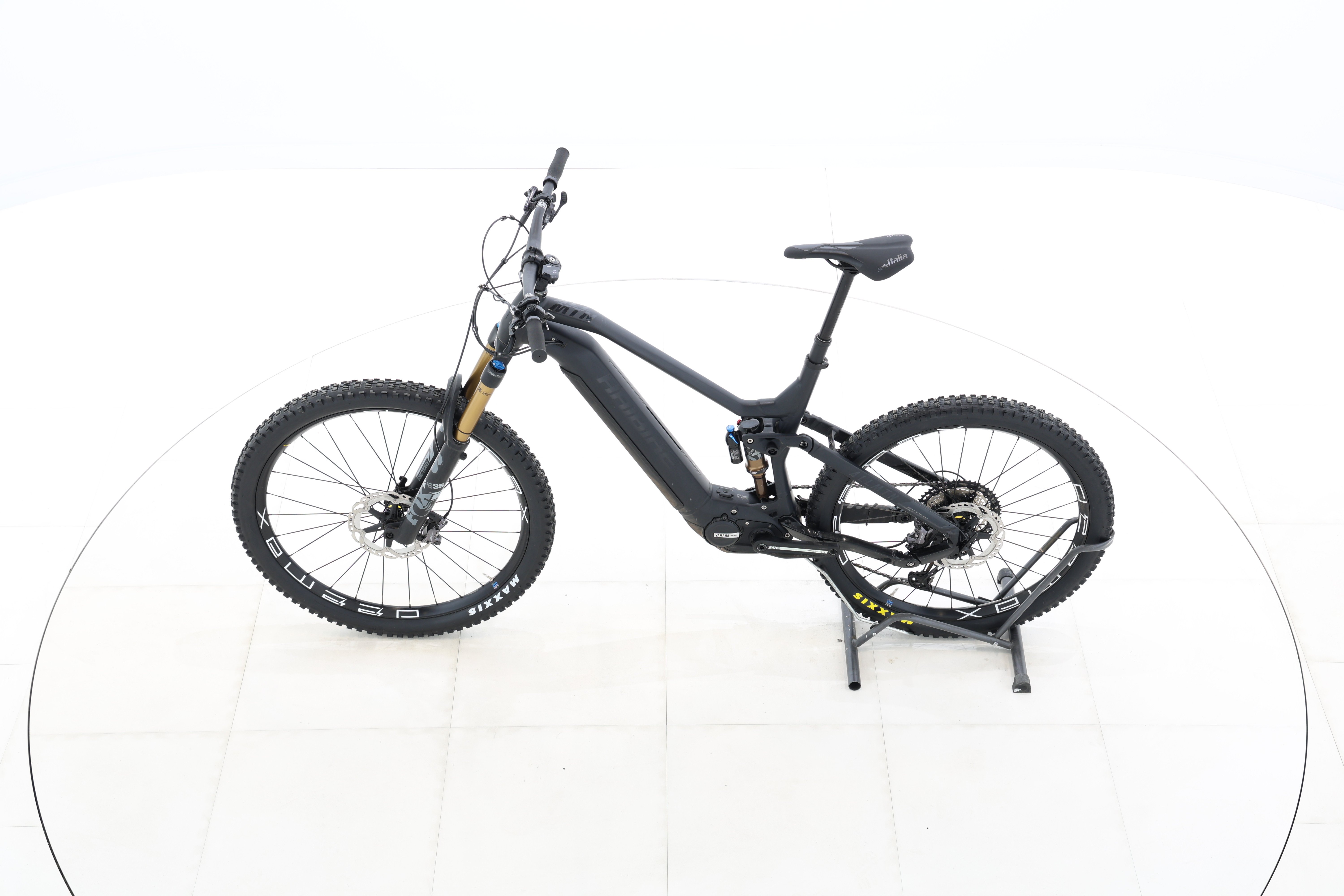 8f9d82d1-c05e-4586-833e-222f8dafcf83