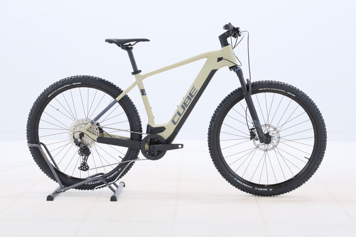 Cube REACTION HYBRID RACE 625 2022