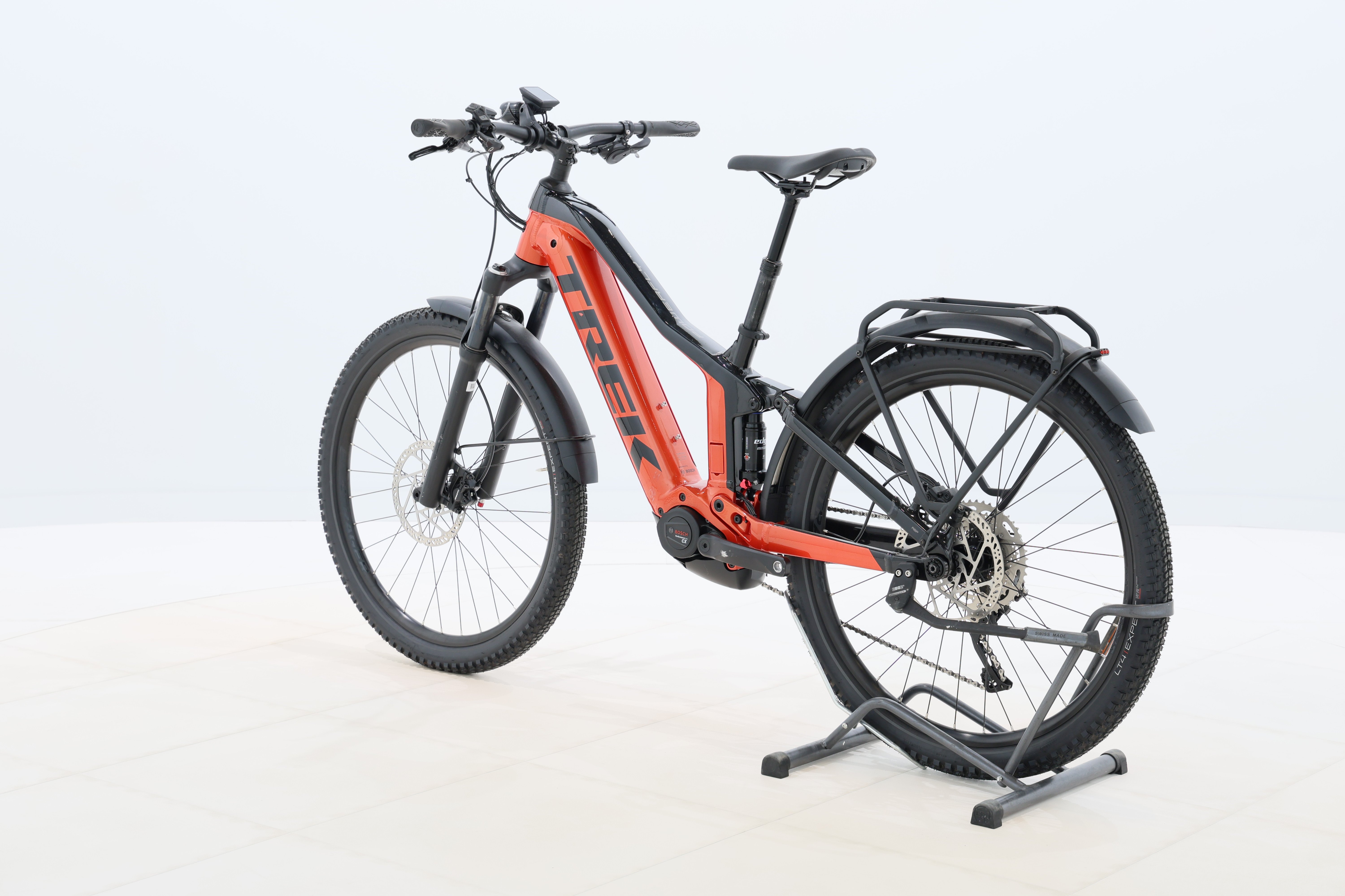 00b67314-f79e-45e6-8d8a-8dfb6e66e5ed