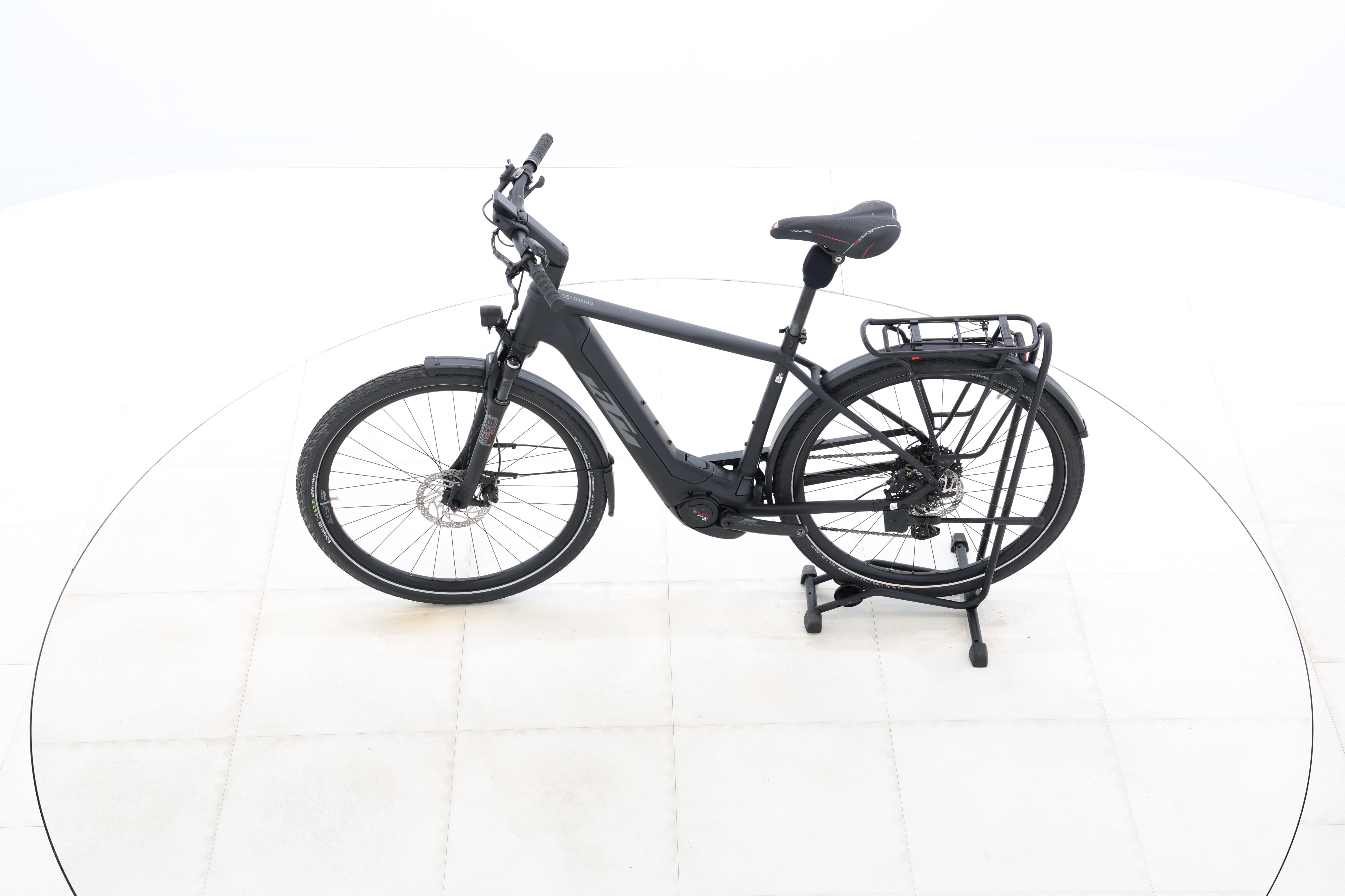 136b250f-6f92-448f-9aab-c634bf30d6ce