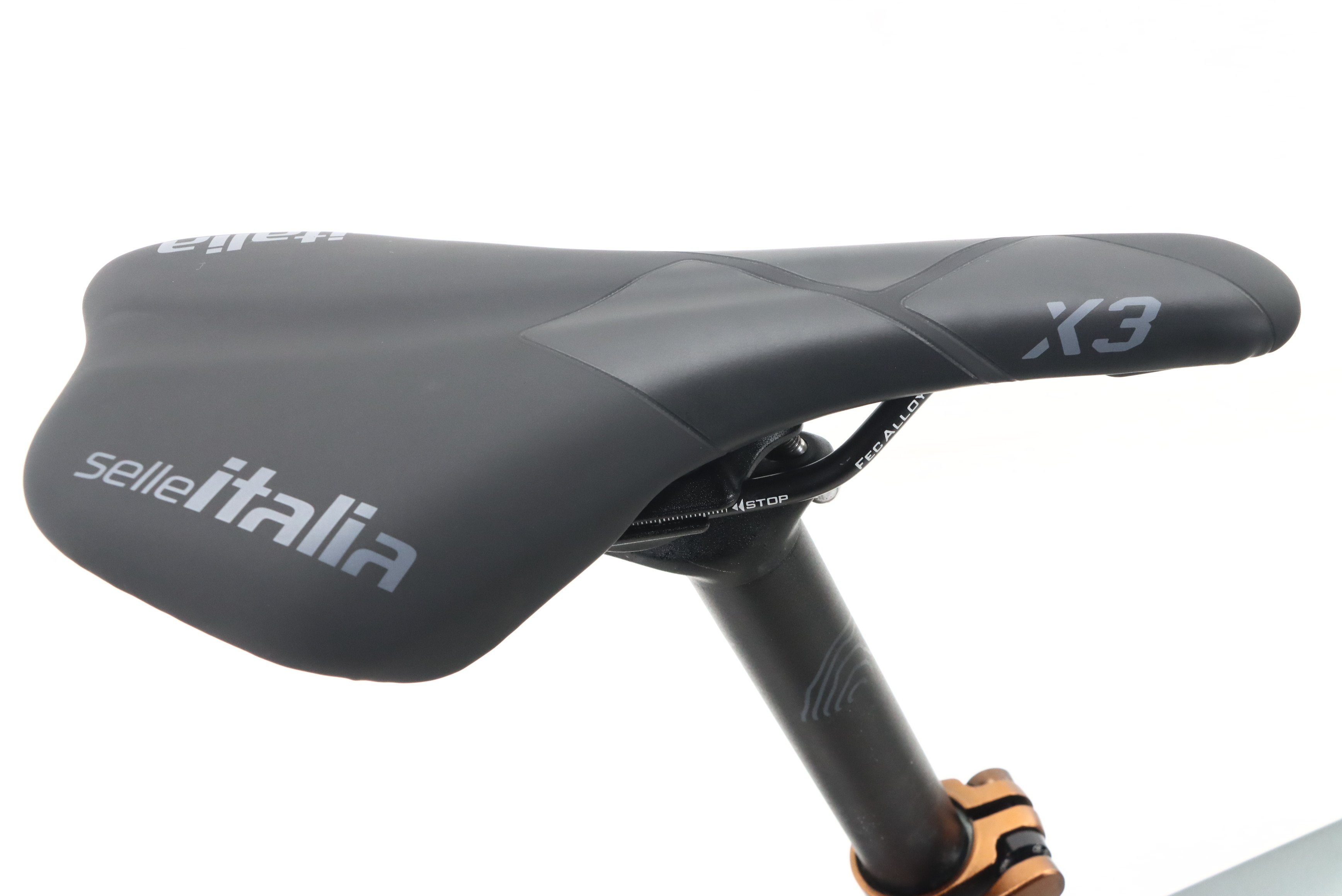 e9cf0d8d-c5bc-4c8d-b631-a5bf8d7f171d