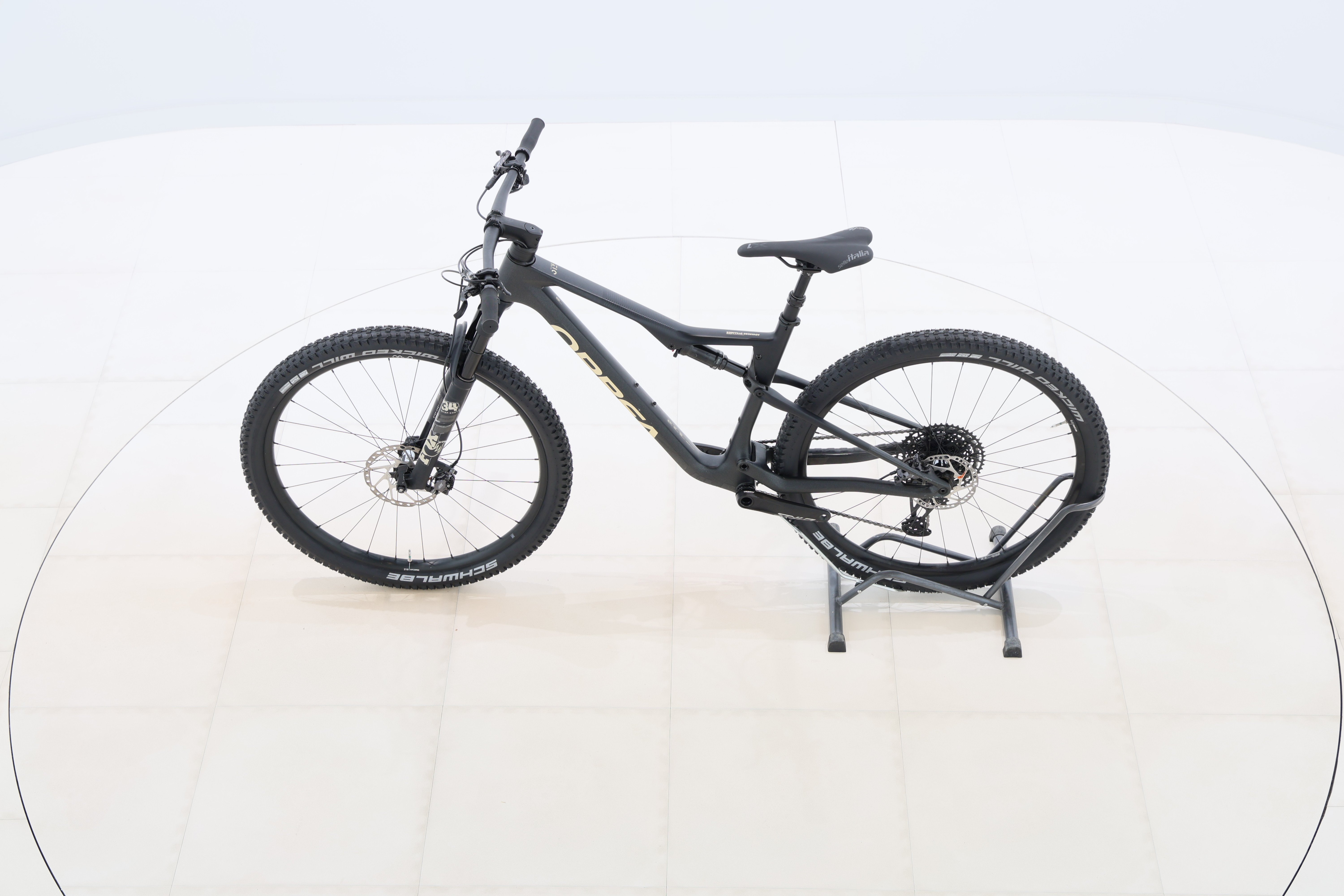 c38d129a-cf95-4bce-93ff-2c590e8a8207