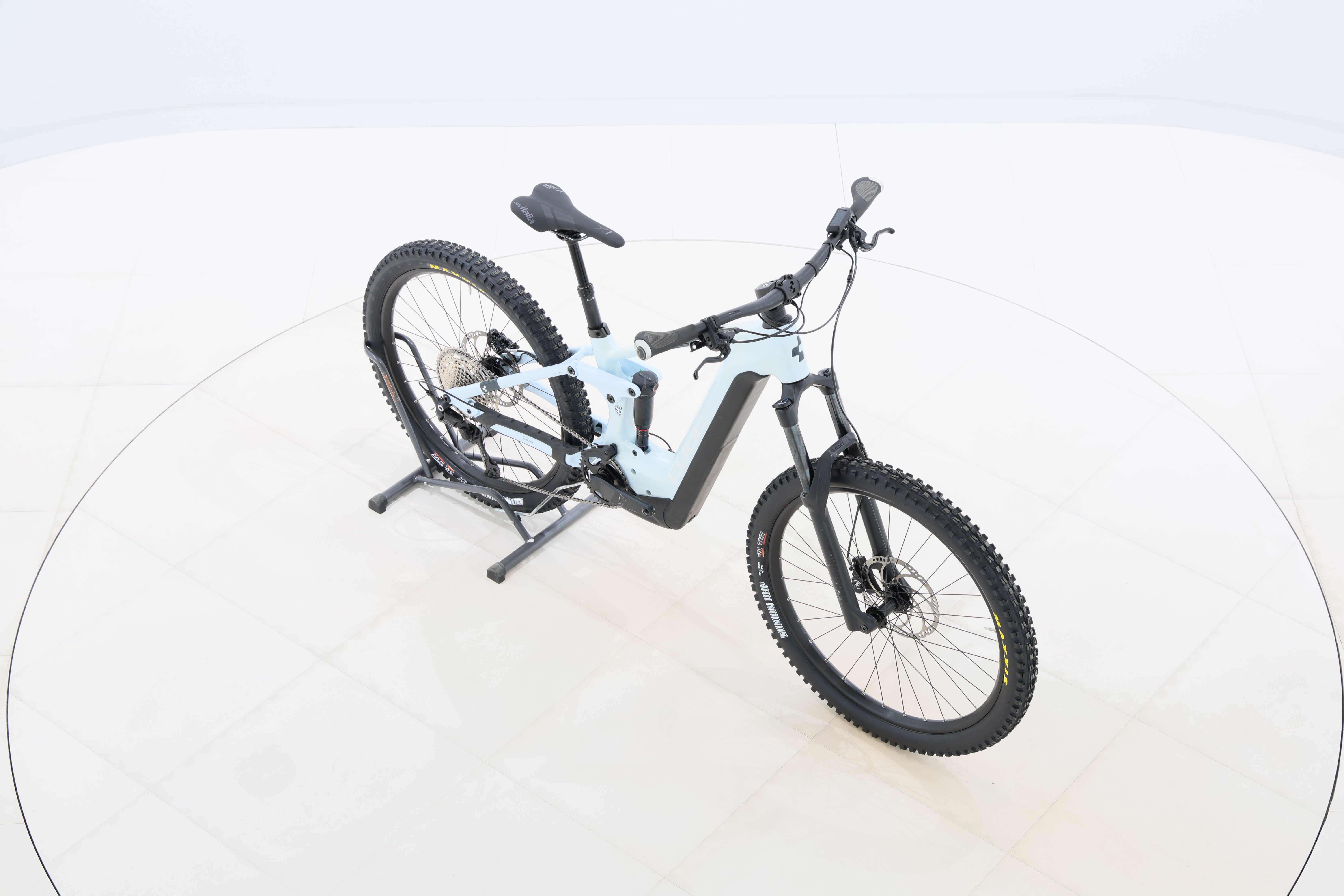 ea768b9d-8259-44a0-87e4-e5d0da867462