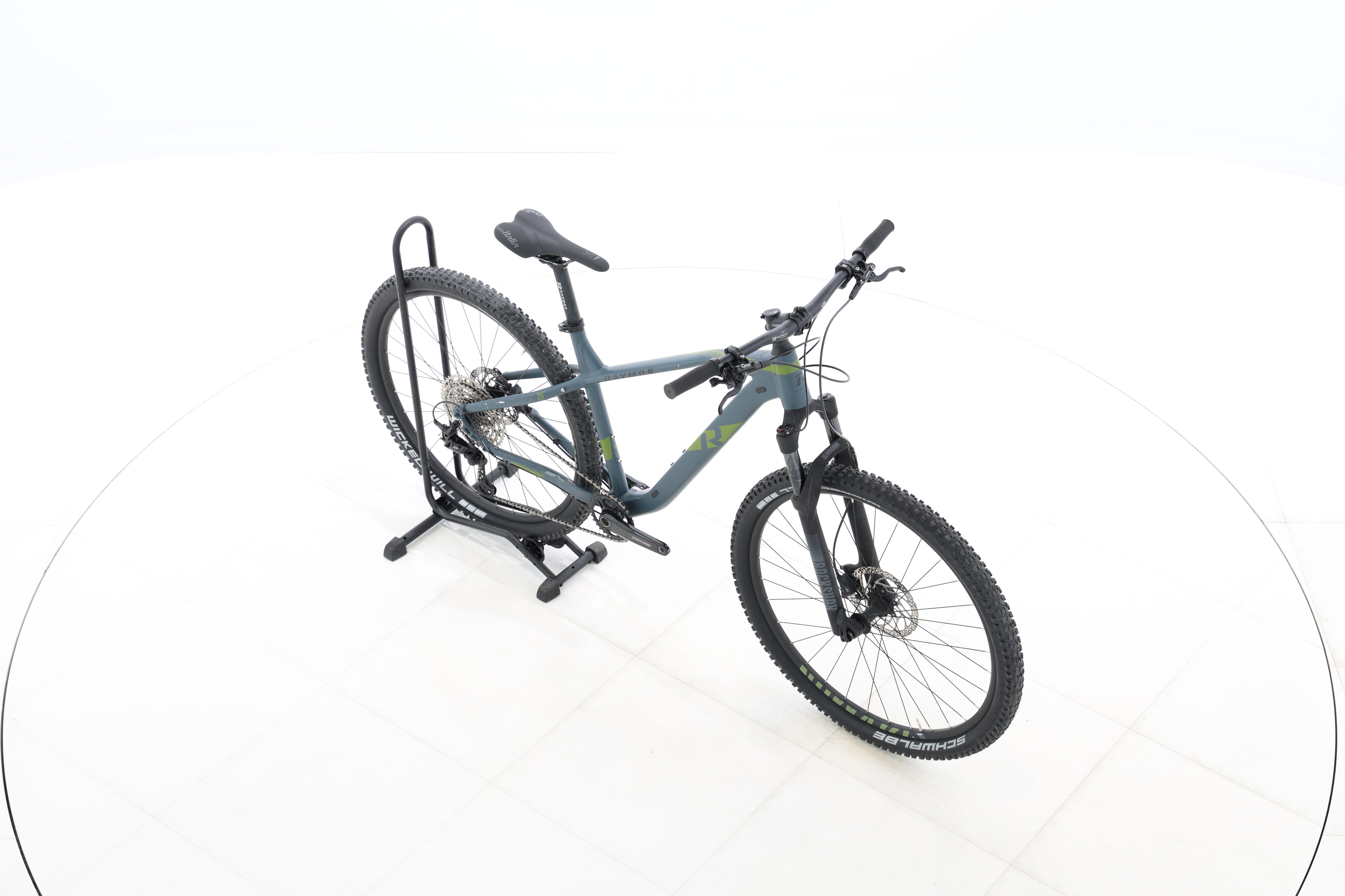 d357fb66-e433-439e-9752-ab9595f838e3