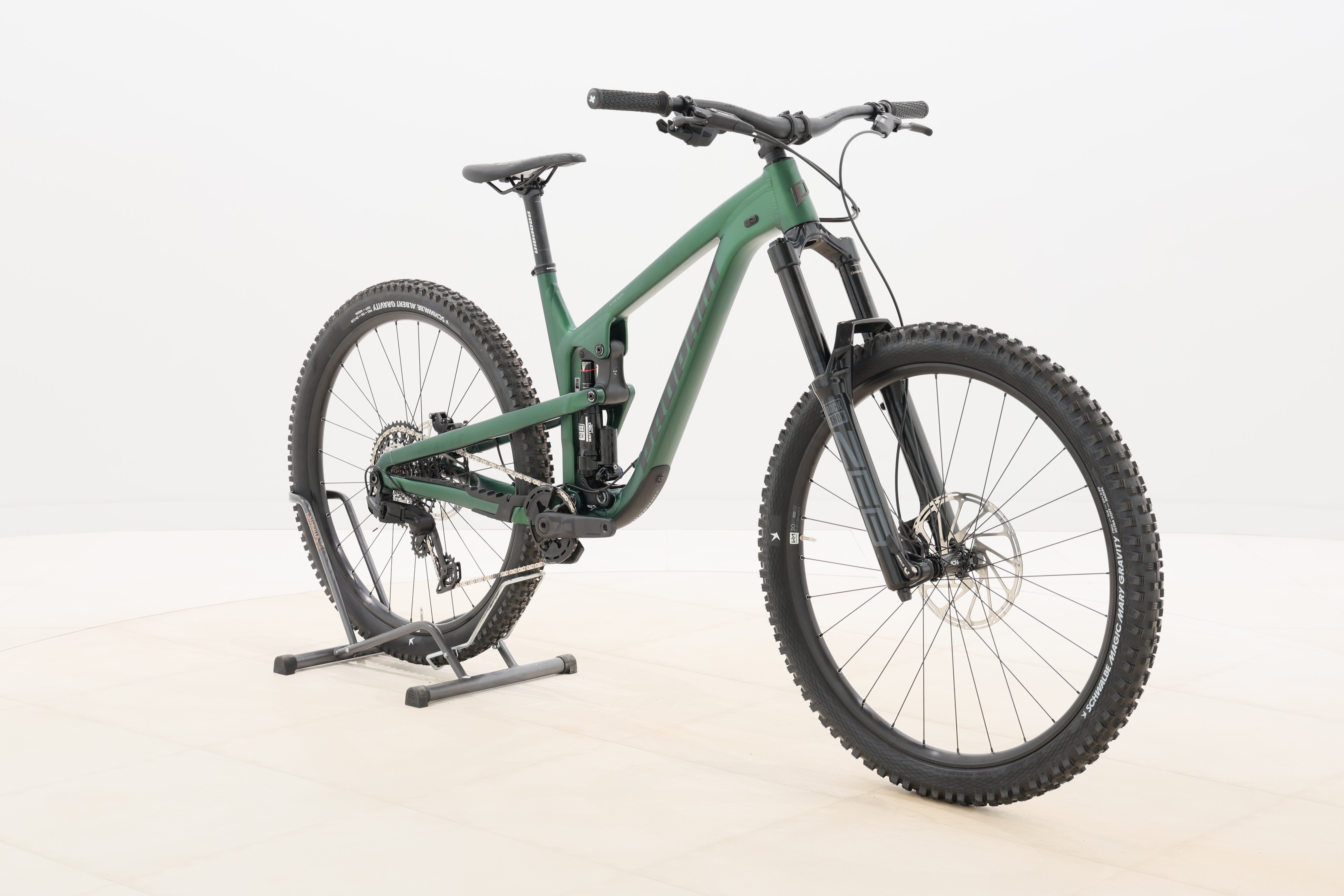 d6fb7cd0-708d-4b48-8e66-42c107f4d8c2
