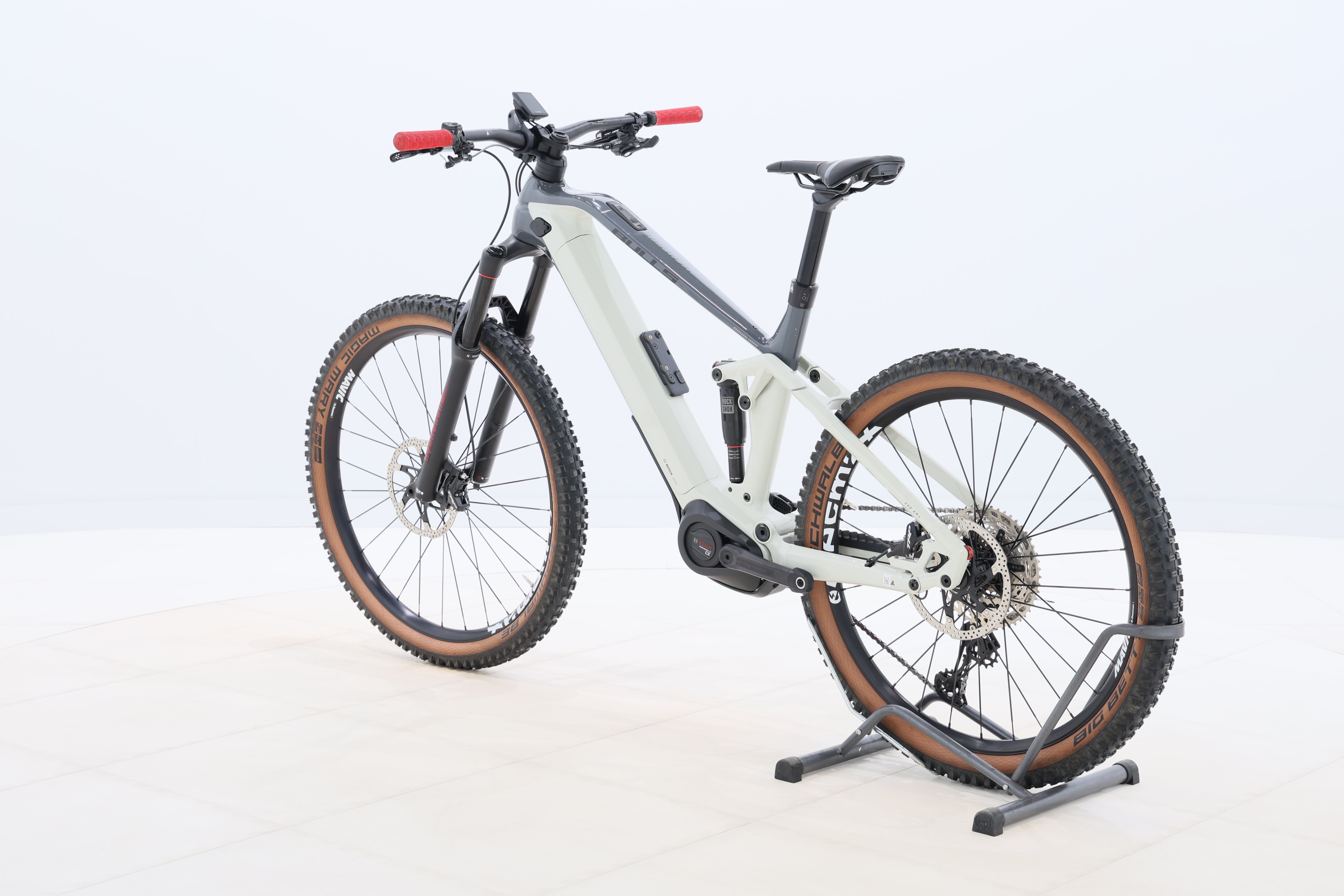 543b5a41-d82a-4266-885a-697ddd1b08a1