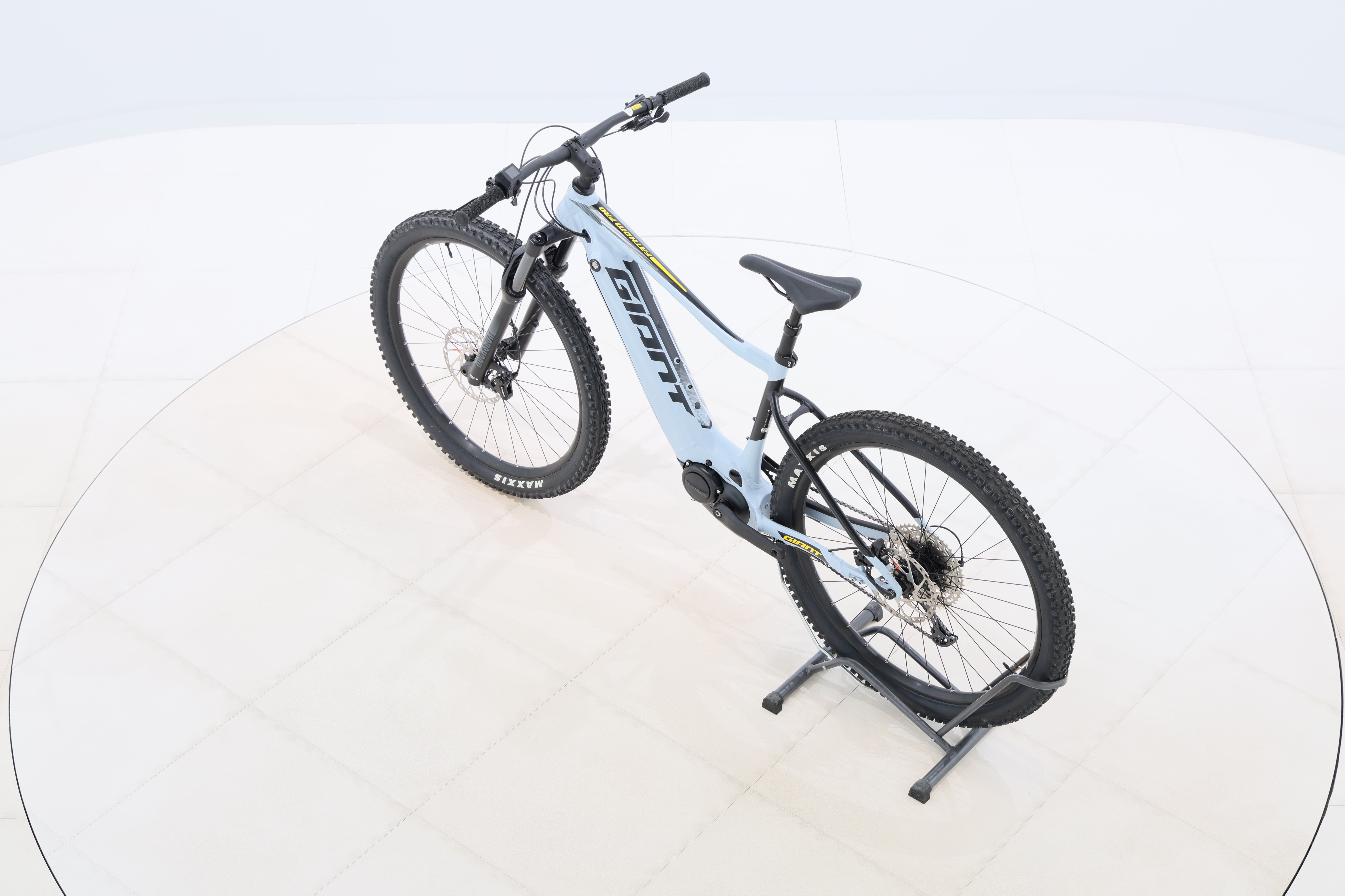 8a16763d-9655-4e65-9761-b3c76ade839e