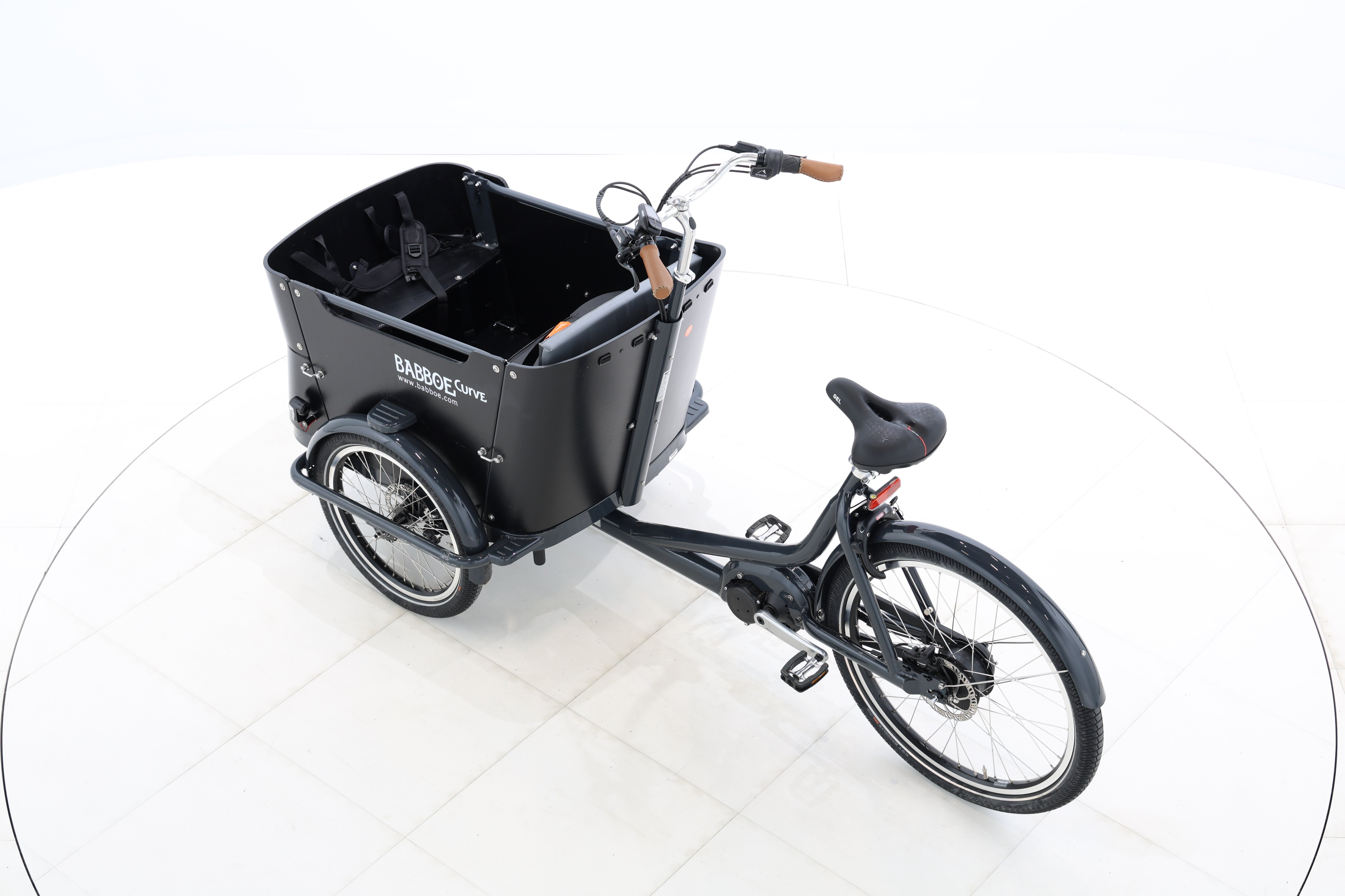 8ba16152-3525-4880-bbba-68c0a6f1b675