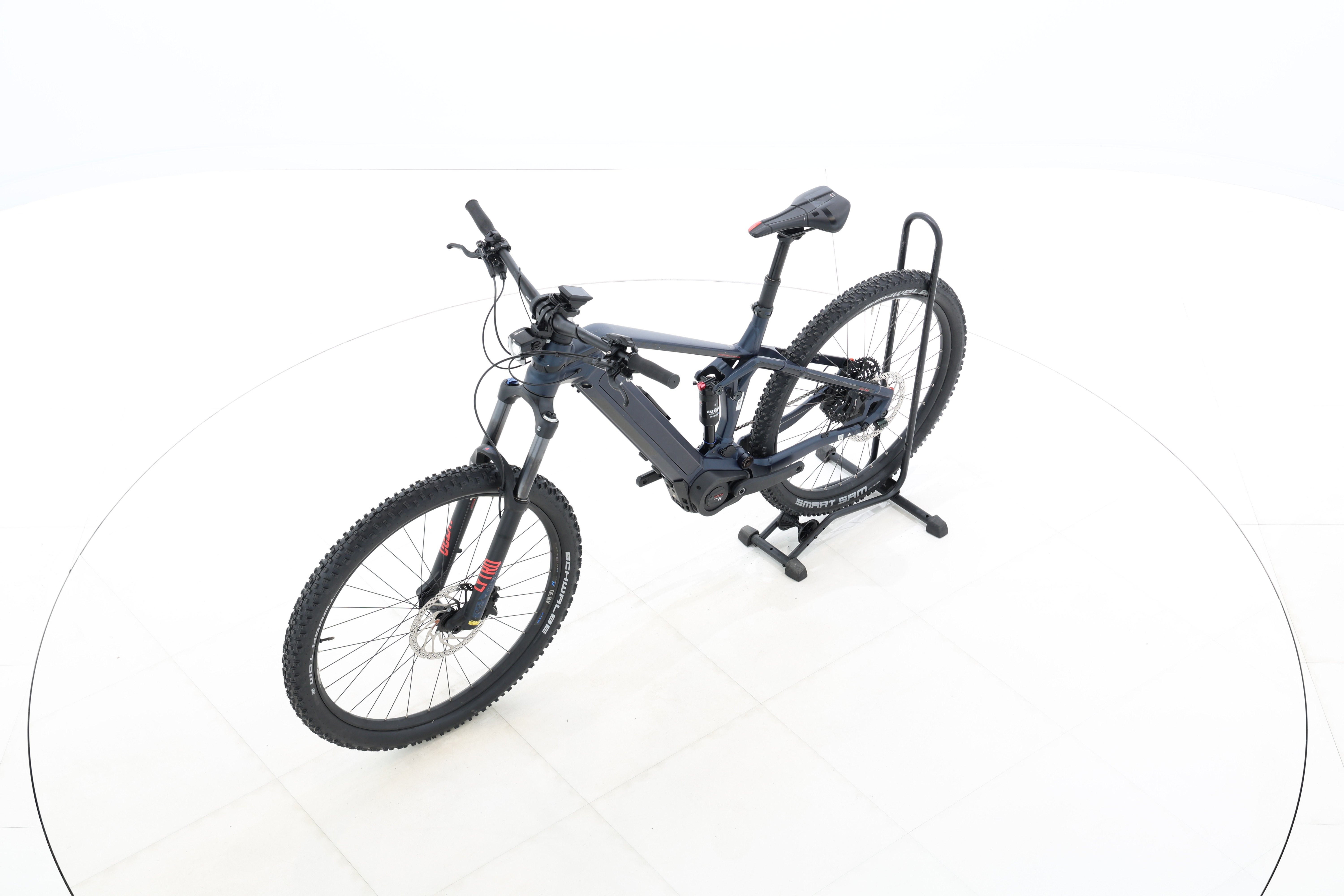 16f2853a-9da1-421f-aa2f-e2a06e754c76