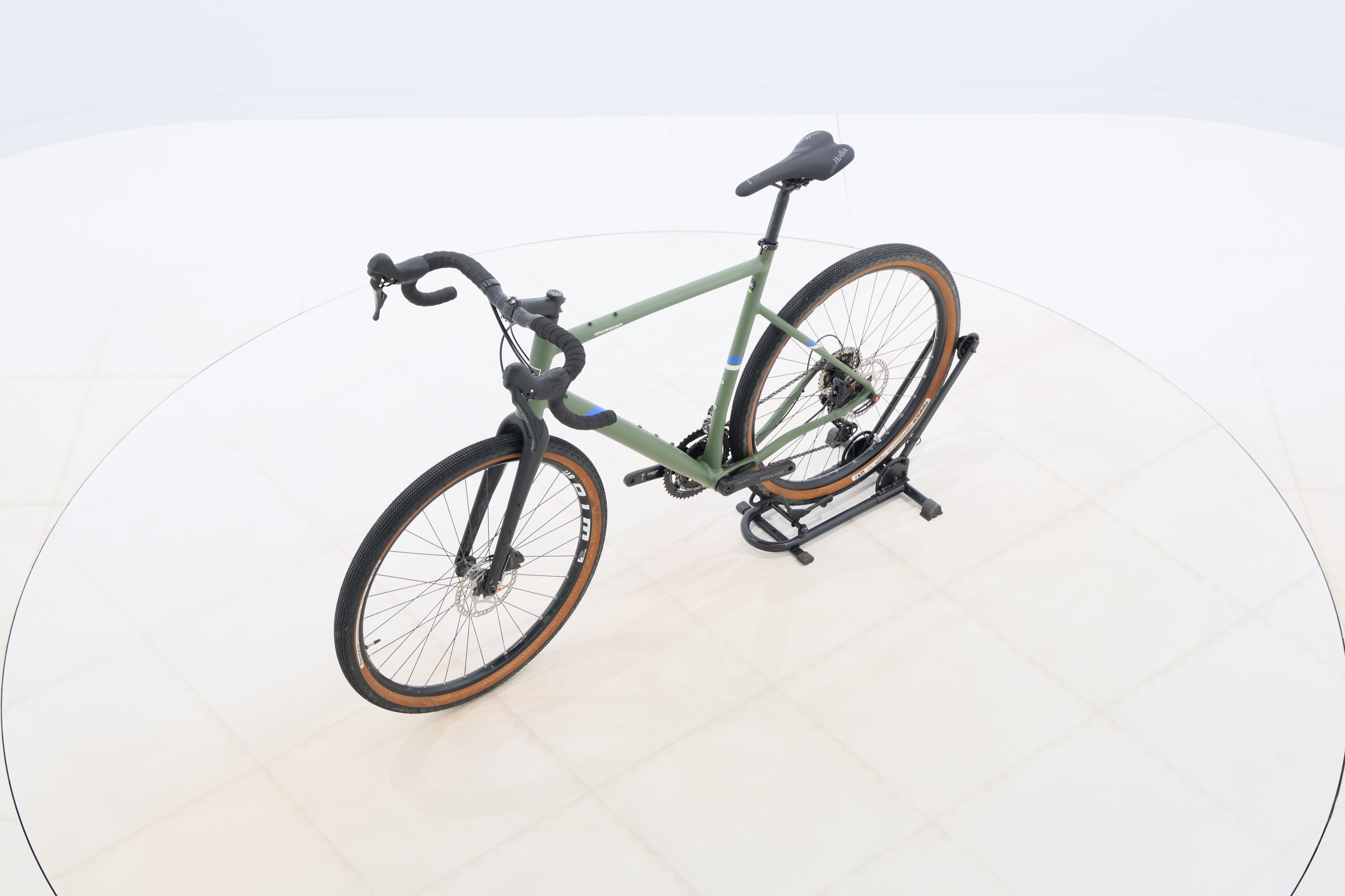 e196cac1-e0e1-4afd-a258-fb20a4ecd1df