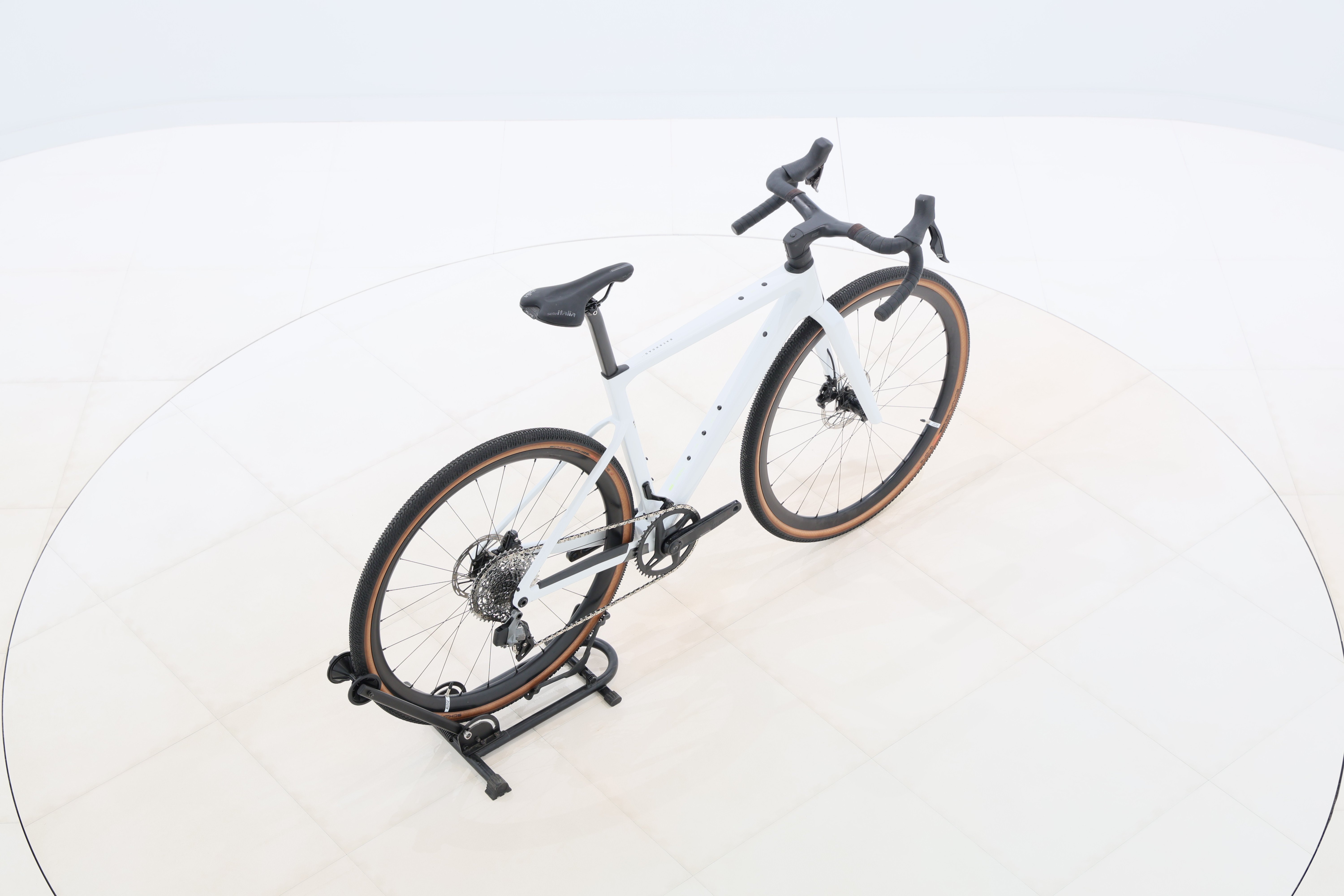 06aa9ed8-1c80-4533-8933-446b6b559946